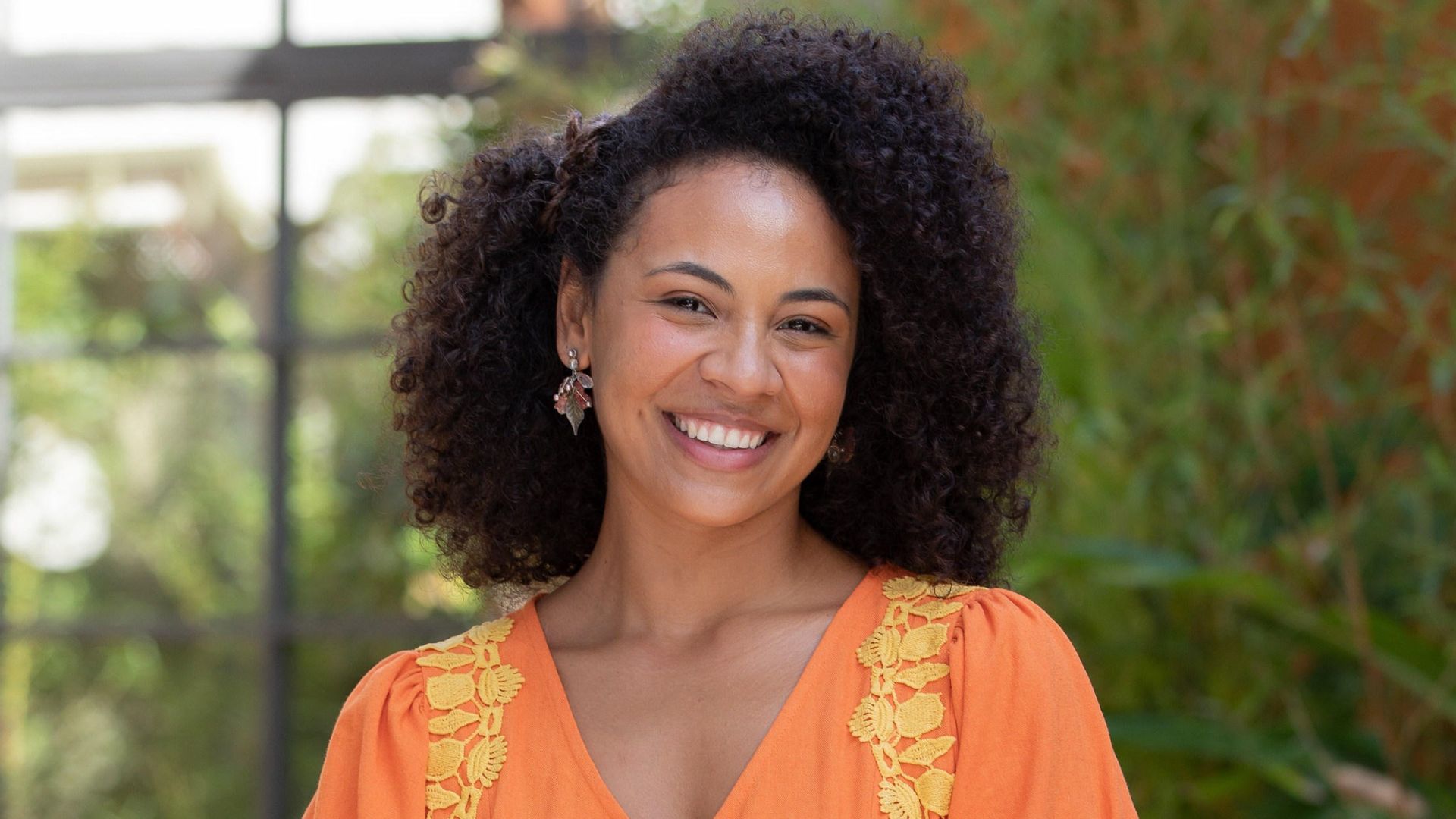 Atriz de Amor Perfeito exalta marco histórico na TV brasileira: ‘Feliz em contribuir’