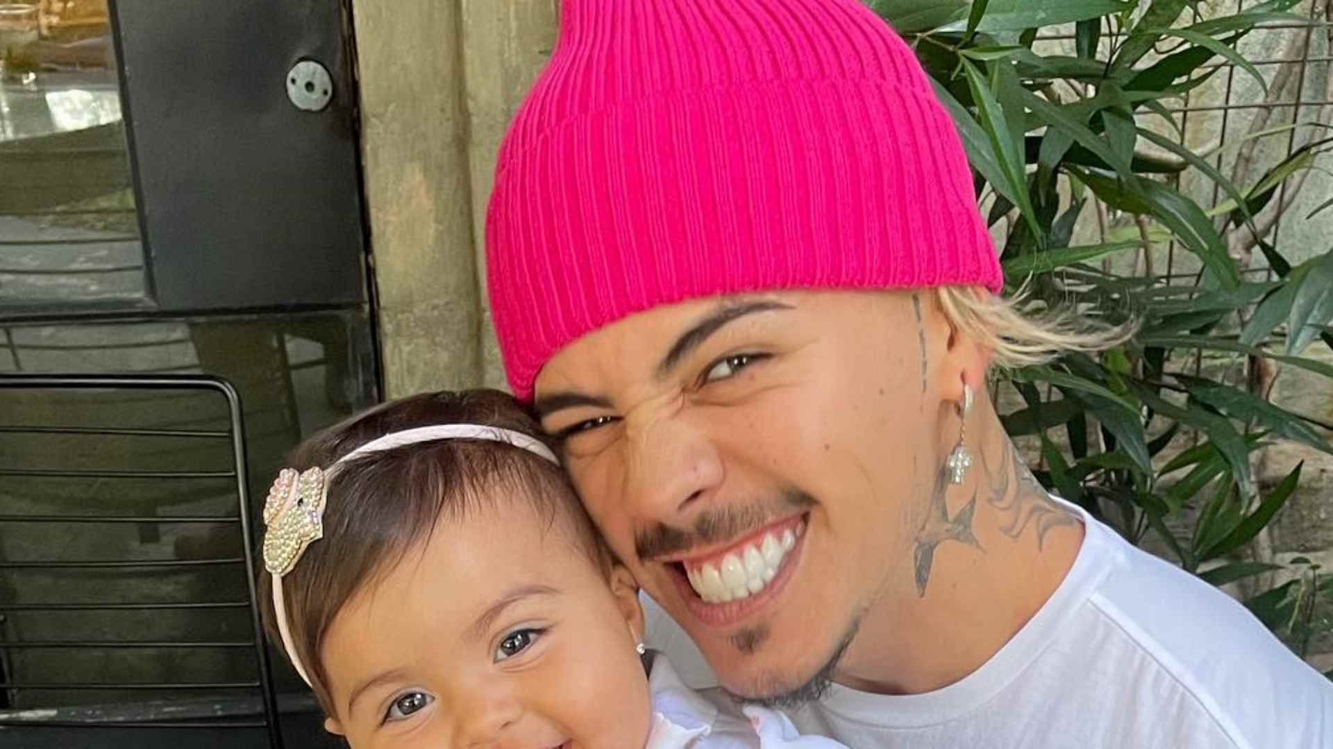 Biel explode o fofurômetro ao surgir fazendo caras e bocas ao lado da filha: “Não tenho estruturas”