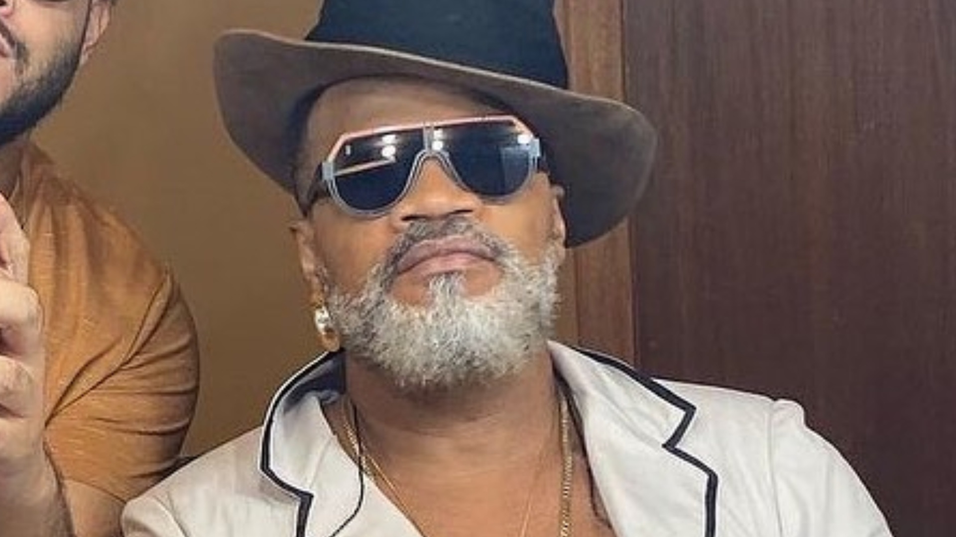 Carlinhos Brown presta homenagem para o filho, Migga Freitas: ”O mundo é seu!”