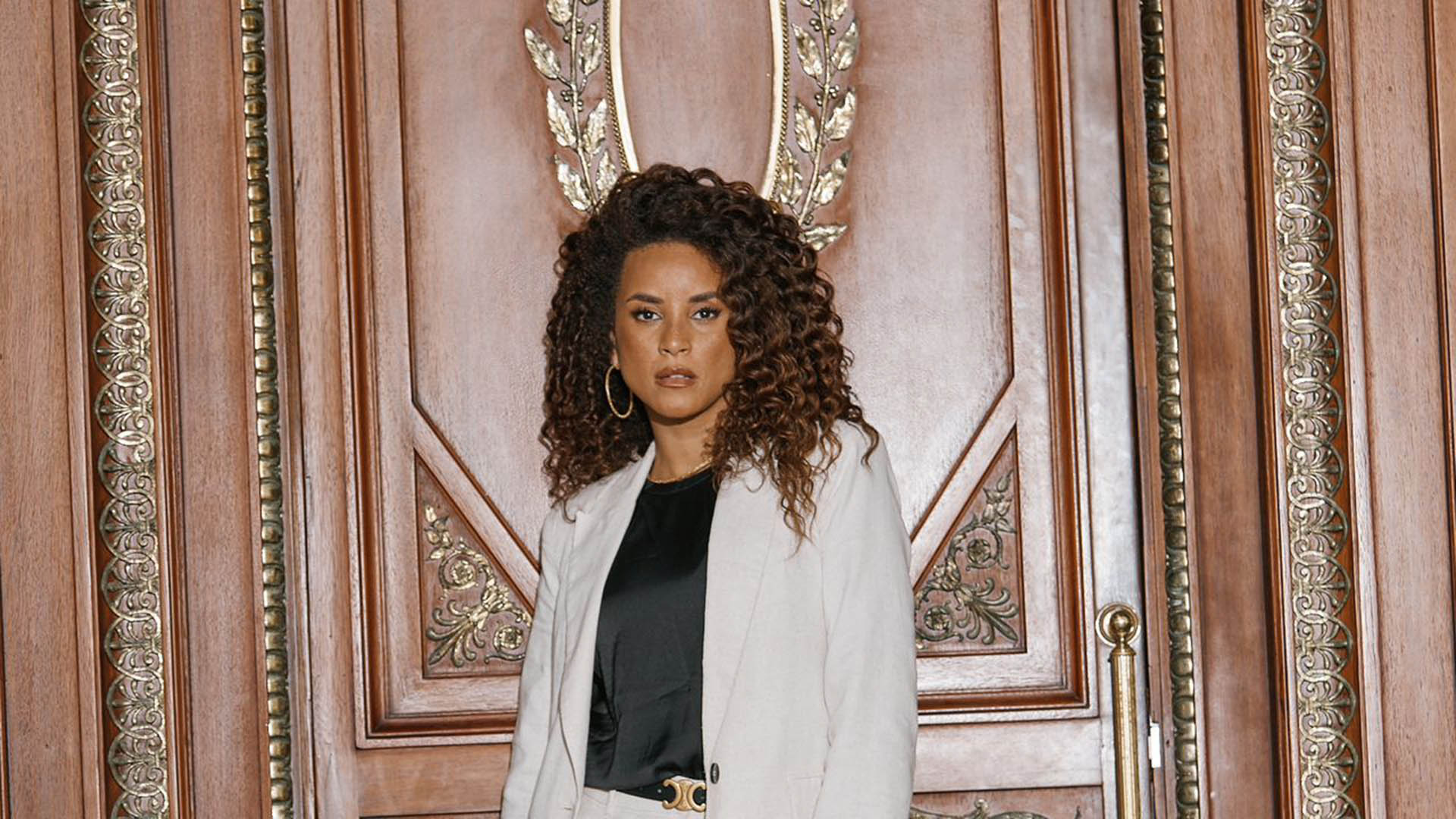 Ex-BBB Domitila Barros vai apresentar prêmio na Alemanha. Saiba mais!