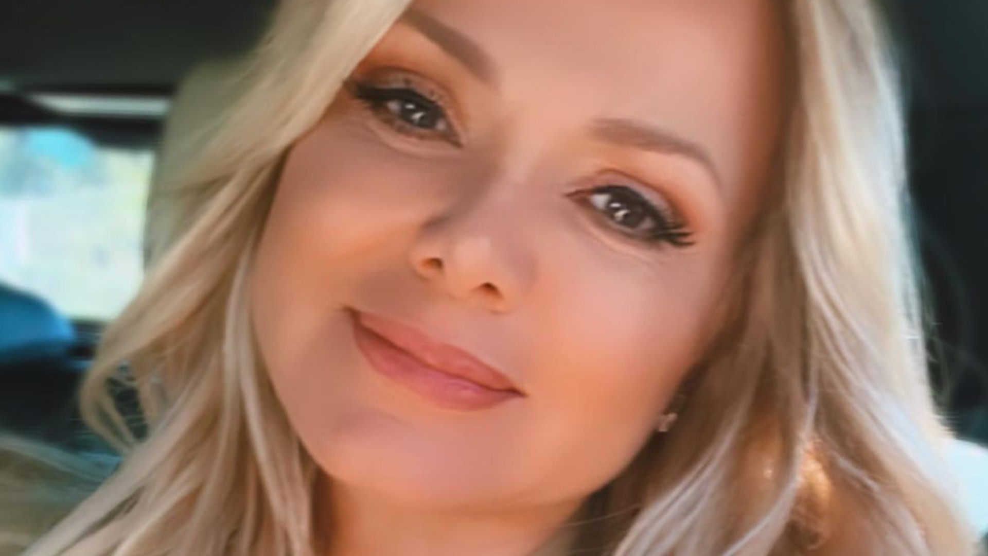 Eliana posta reflexão e pede orações para o pai, que está internado
