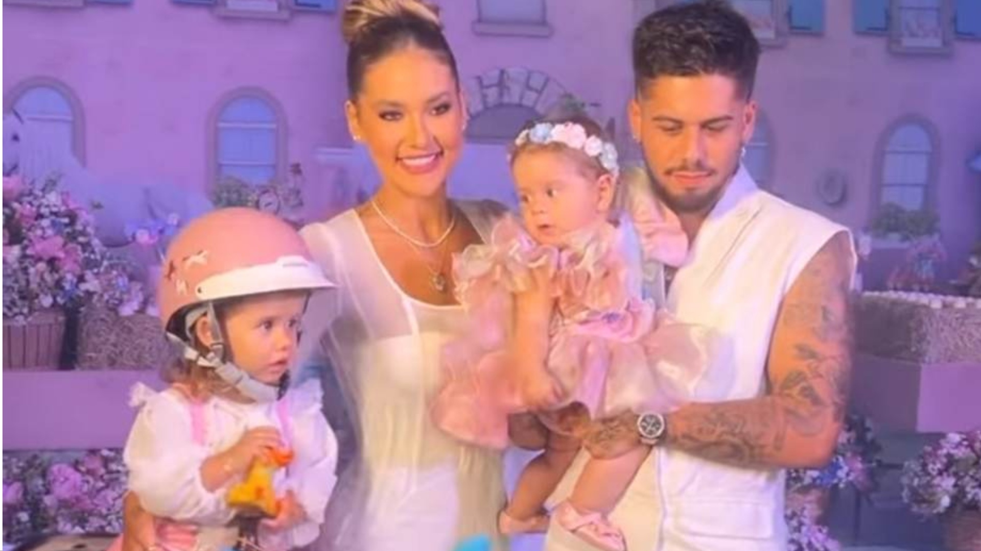 Polêmica! Entrada de filha de Virginia e Zé Felipe em pônei divide opiniões: ‘Coitado’