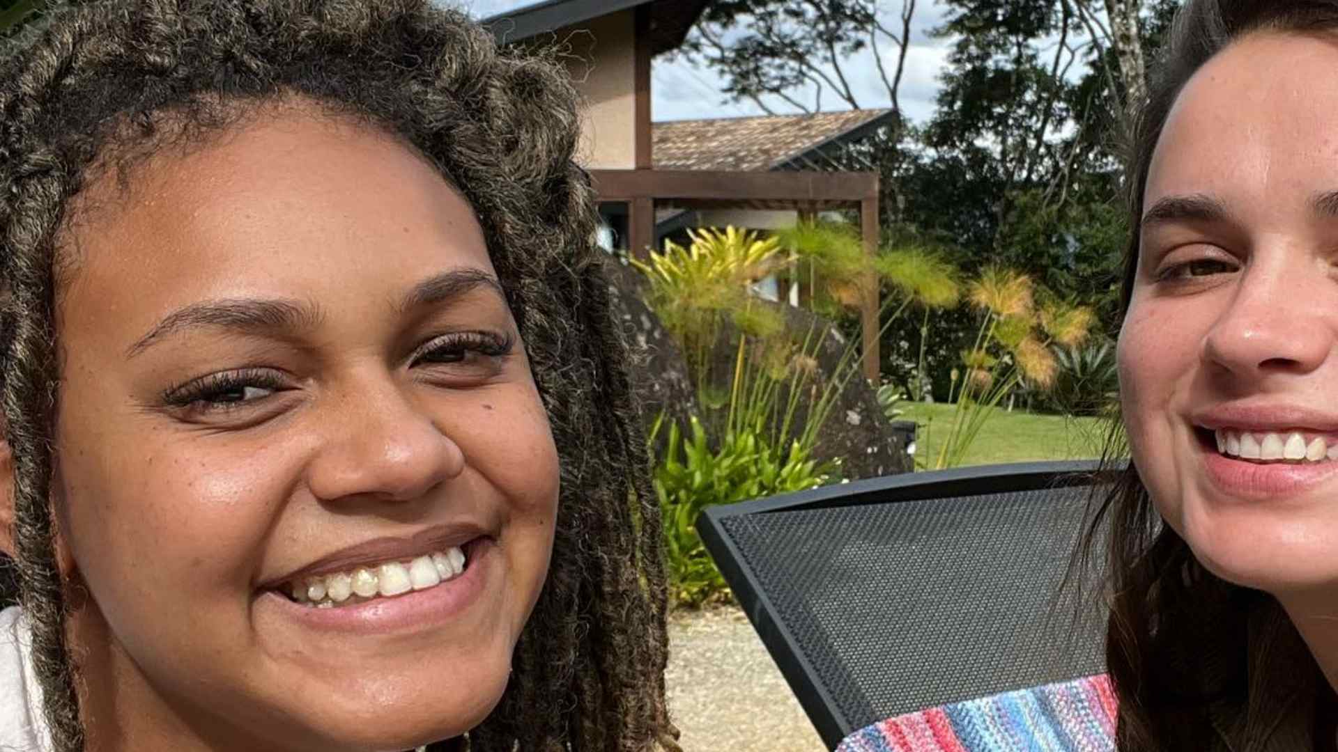 Ex-BBB Jessilane Alves curte viagem romântica com a namorada e se declara: “Vivendo um sonho”