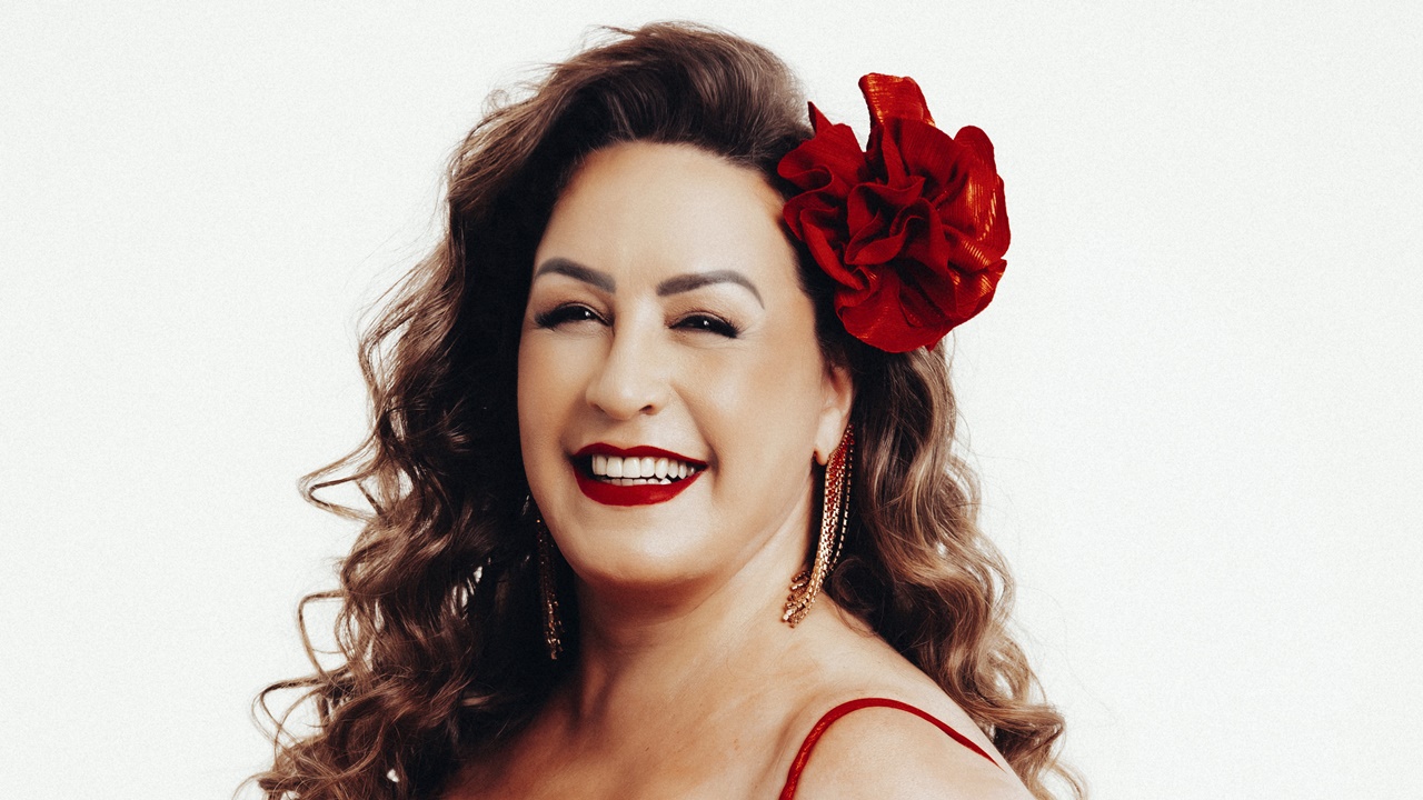 Gina Garcia, mãe de Gloria Groove, mira nova fase com tributo a Gal Costa: ‘Me inspira’