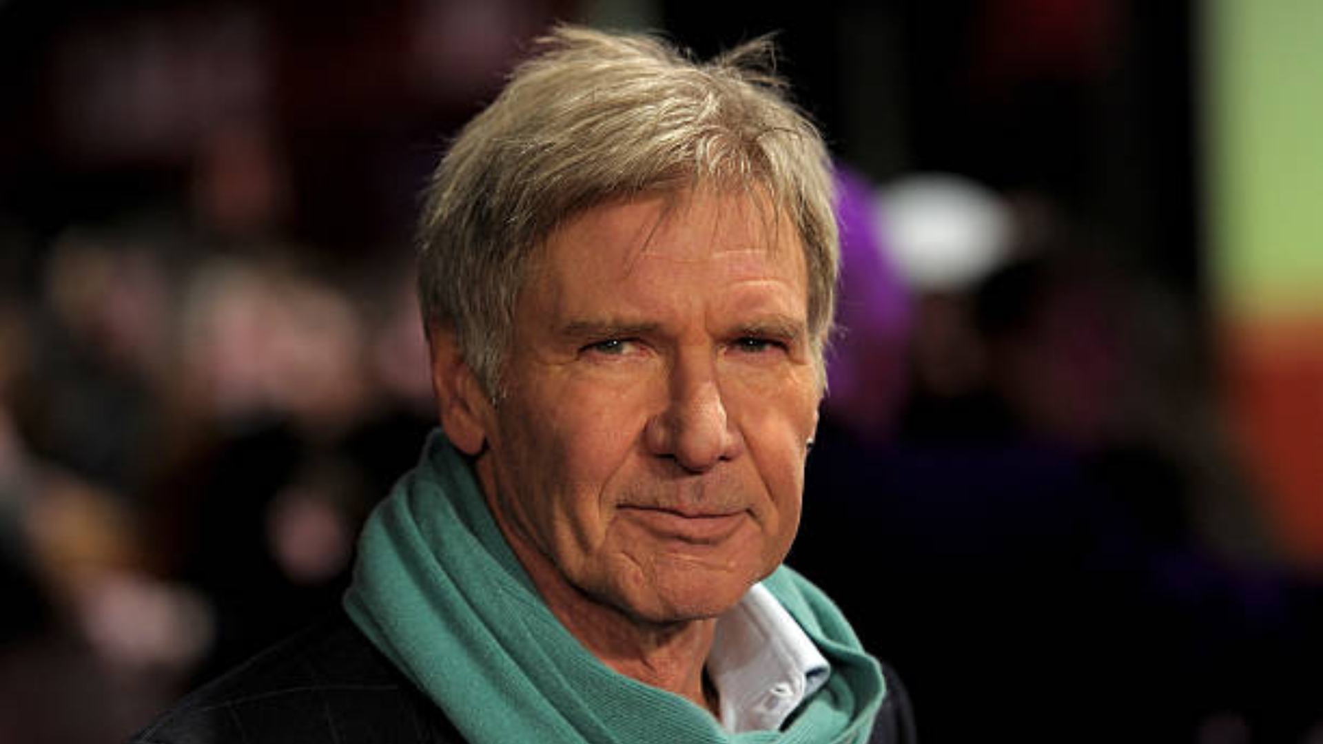 Harrison Ford não segura emoção e chora durante estreia de Indiana Jones 5