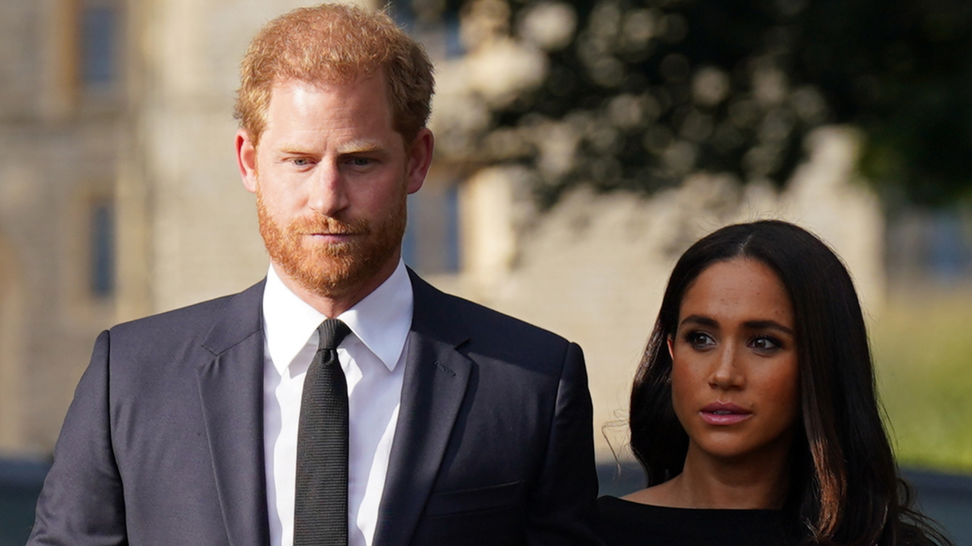 Príncipe Harry e Meghan Markle se envolvem em perseguição de carro com paparazzi