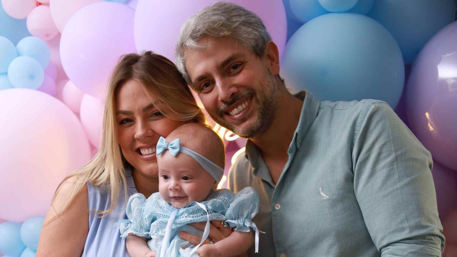 Ao lado dos familiares e amigos, Isabella Cecchi comemora mesversário da filha com festa temática