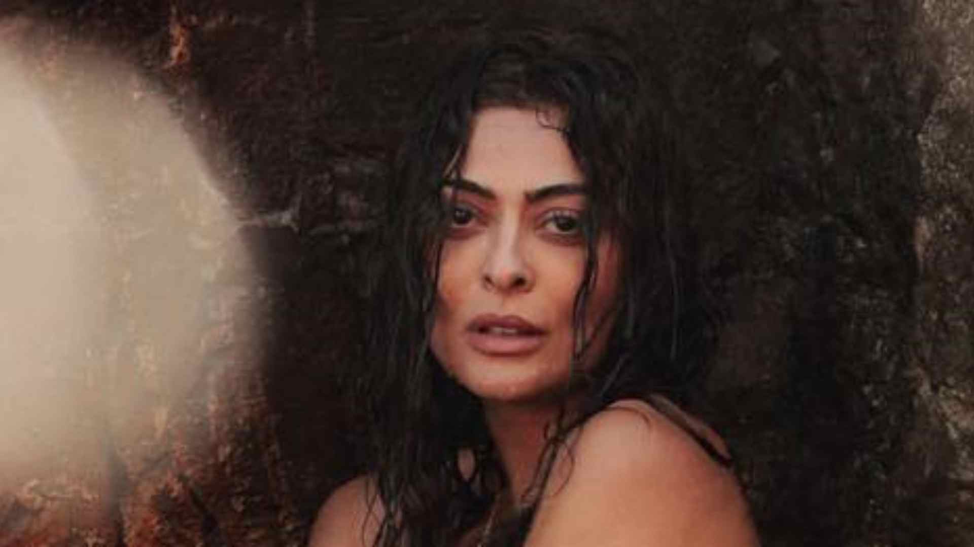 Juliana Paes esbanja beleza e sensualidade ao postar foto seminua: “Deusa”
