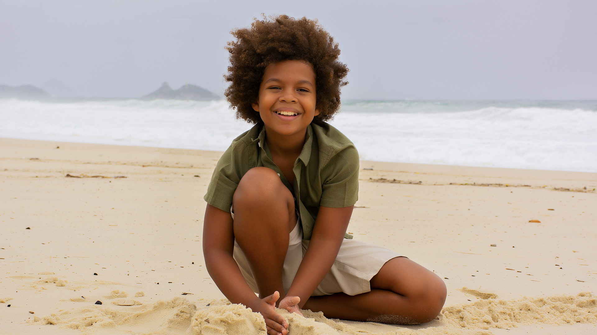 Levi Asaf conquista o Brasil como protagonista de Amor Perfeito