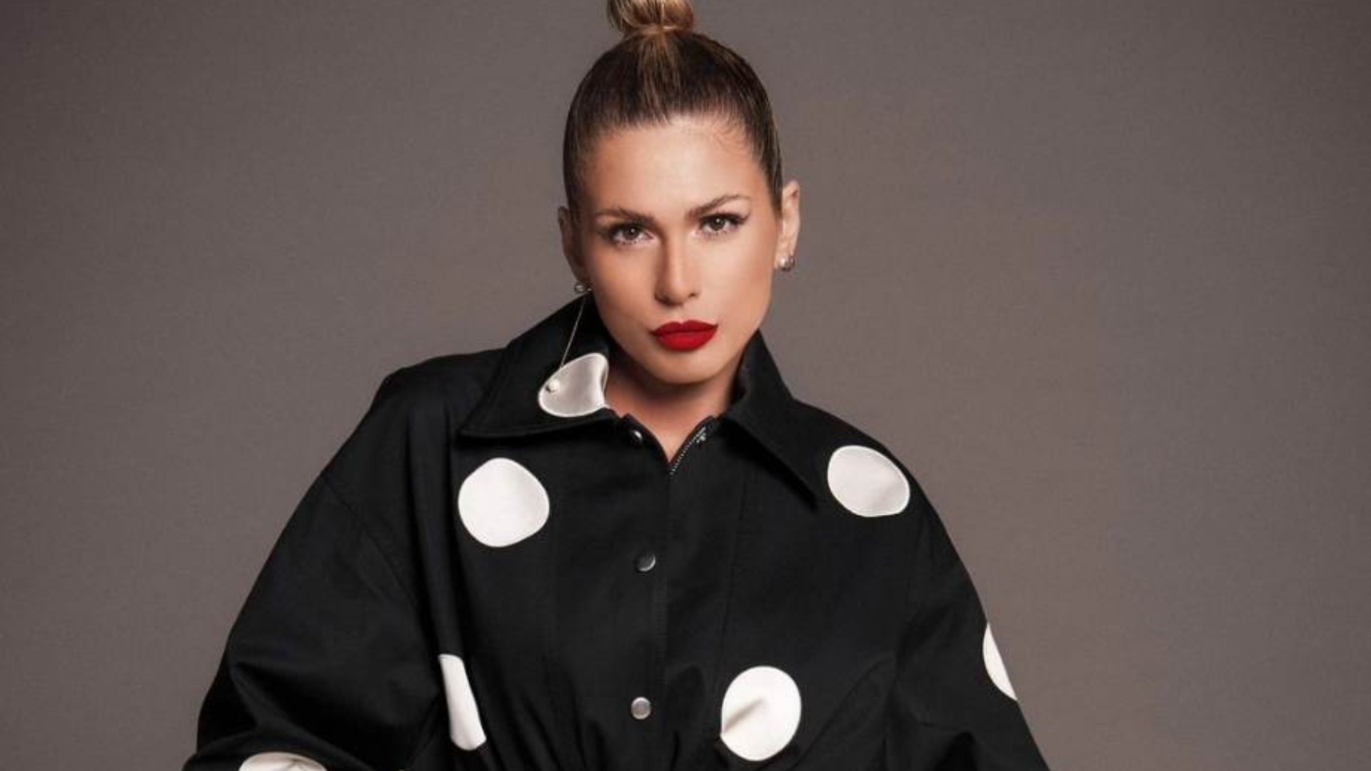 Lívia Andrade divide opiniões com vestido ‘pesado’: ‘Precisa ter opinião’