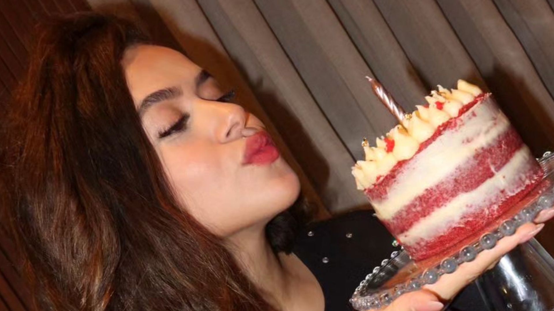 Maisa Silva celebra chegada dos 21 anos ao lado de amigos: ”Coração transborda de gratidão”
