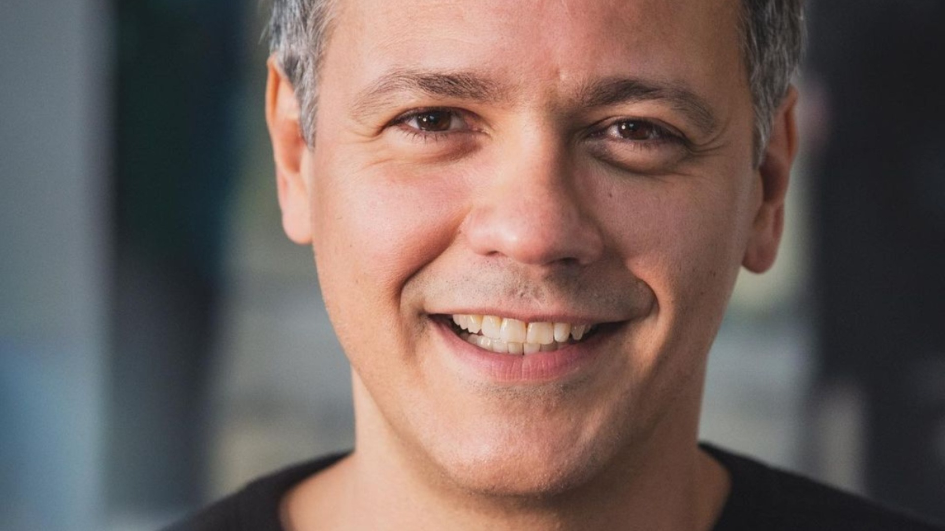 Danton Mello desabafa sobre fake news de sua doença e promete justiça: ‘Chocado’
