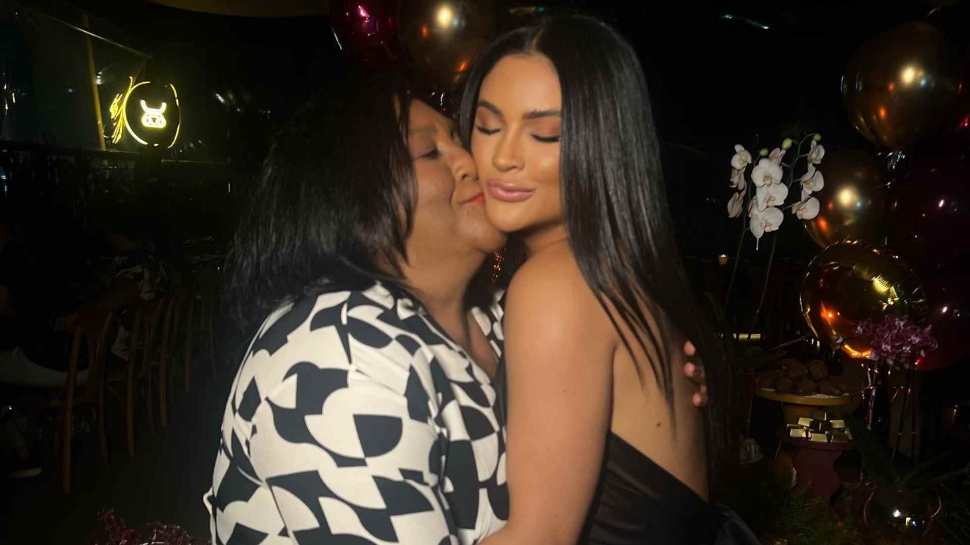 Mileide Mihaile presta comovente homenagem no aniversário da mãe: “Meu exemplo”