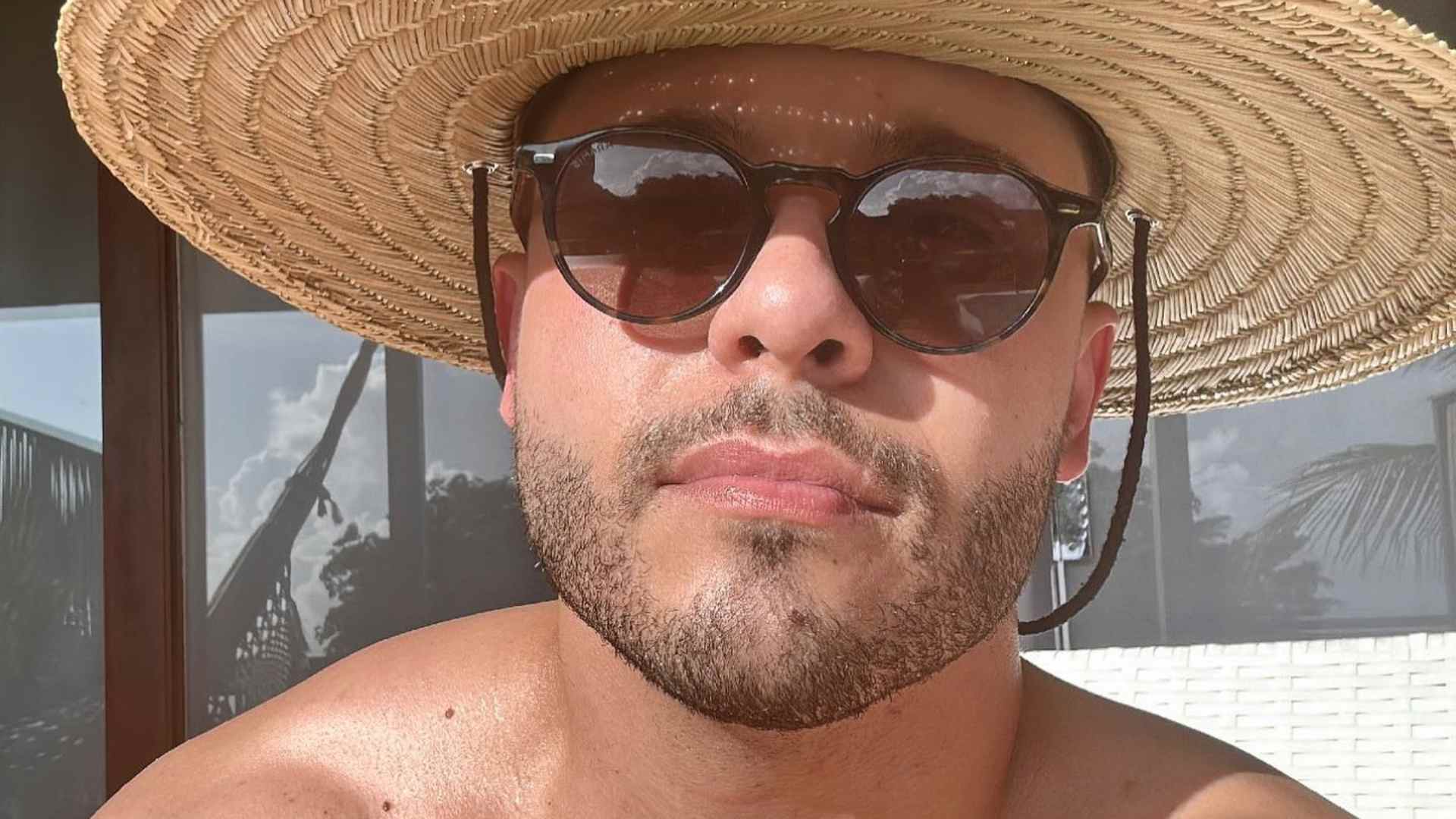 Murilo Huff exibe corpo musculoso ao surgir sem camisa em Fernando de Noronha: “Lindo”