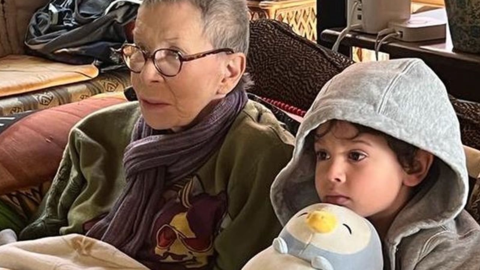 Neto de Rita Lee emociona web com carta de despedida: ‘Vovó Rita’