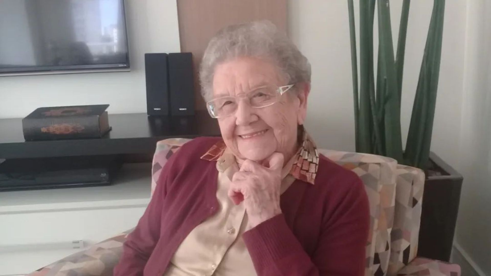 Entenda a causa da morte de Palmirinha aos 91 anos