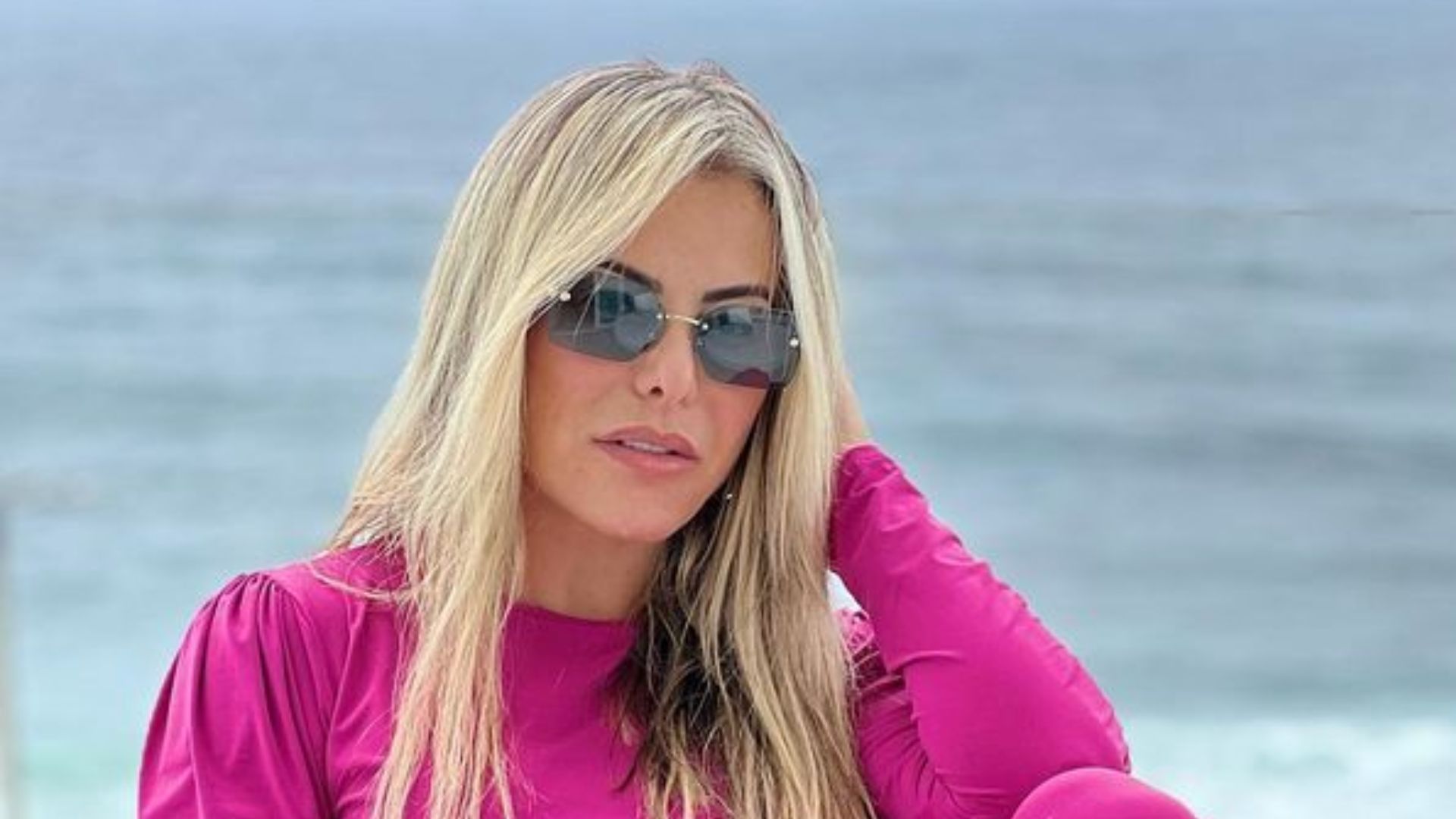 Poliana Rocha surge impecável ao posar na varanda de apartamento de luxo: “Maravilhosa!”