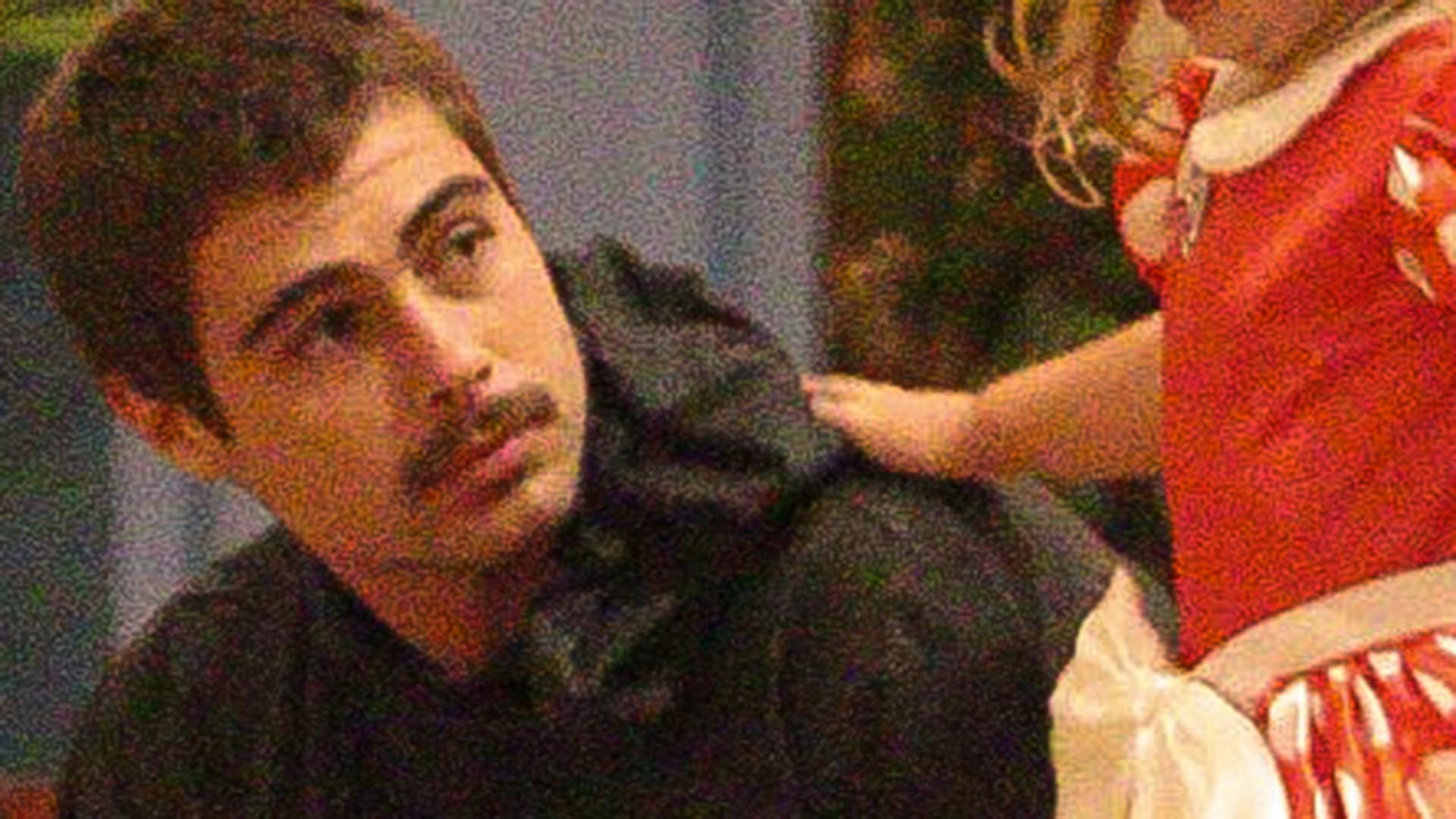 Filha de Rafael Vitti e Tata Werneck rouba a cena em passeio no shopping