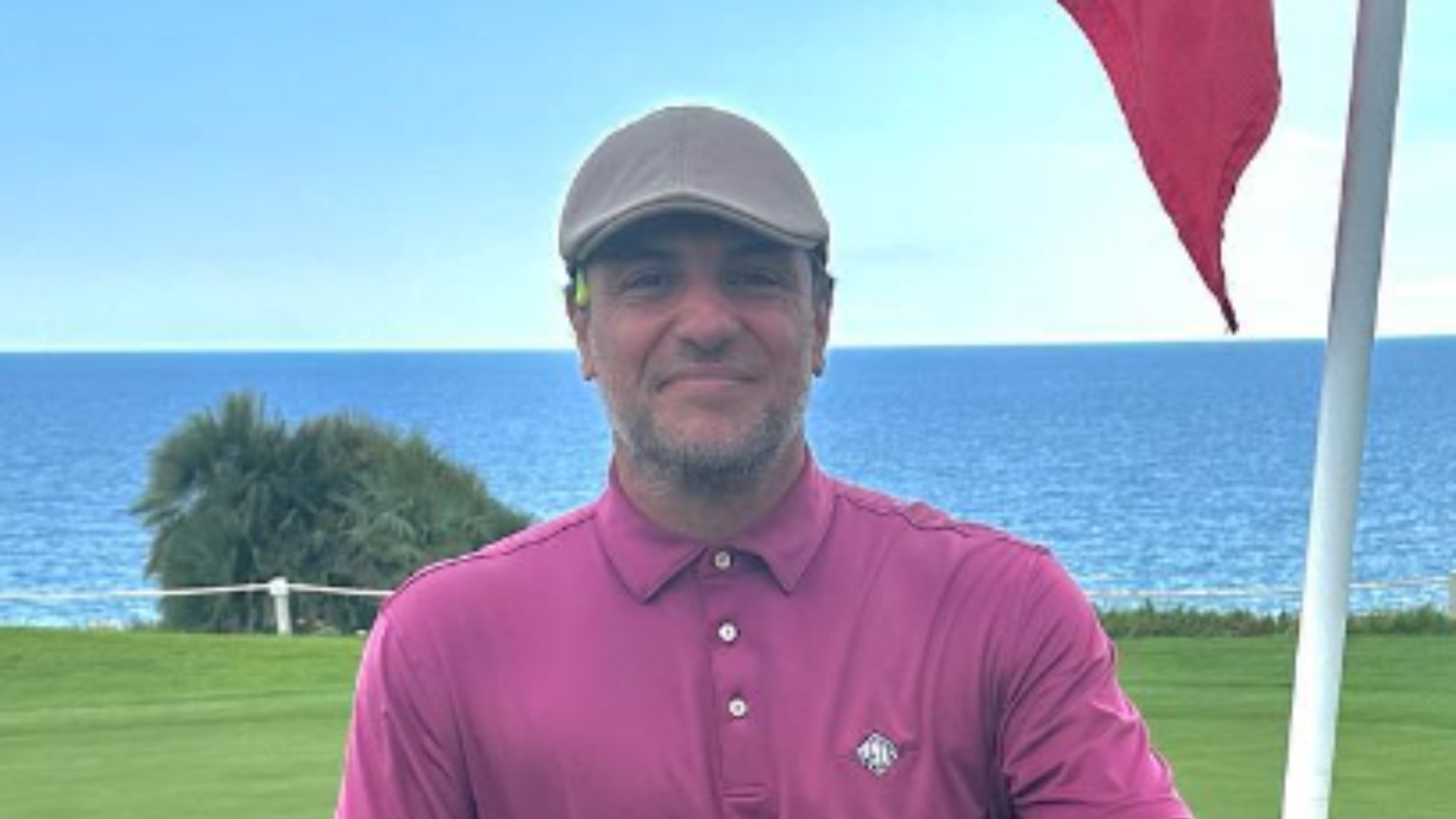 Rodrigo Lombardi joga golfe durante passagem por Portugal