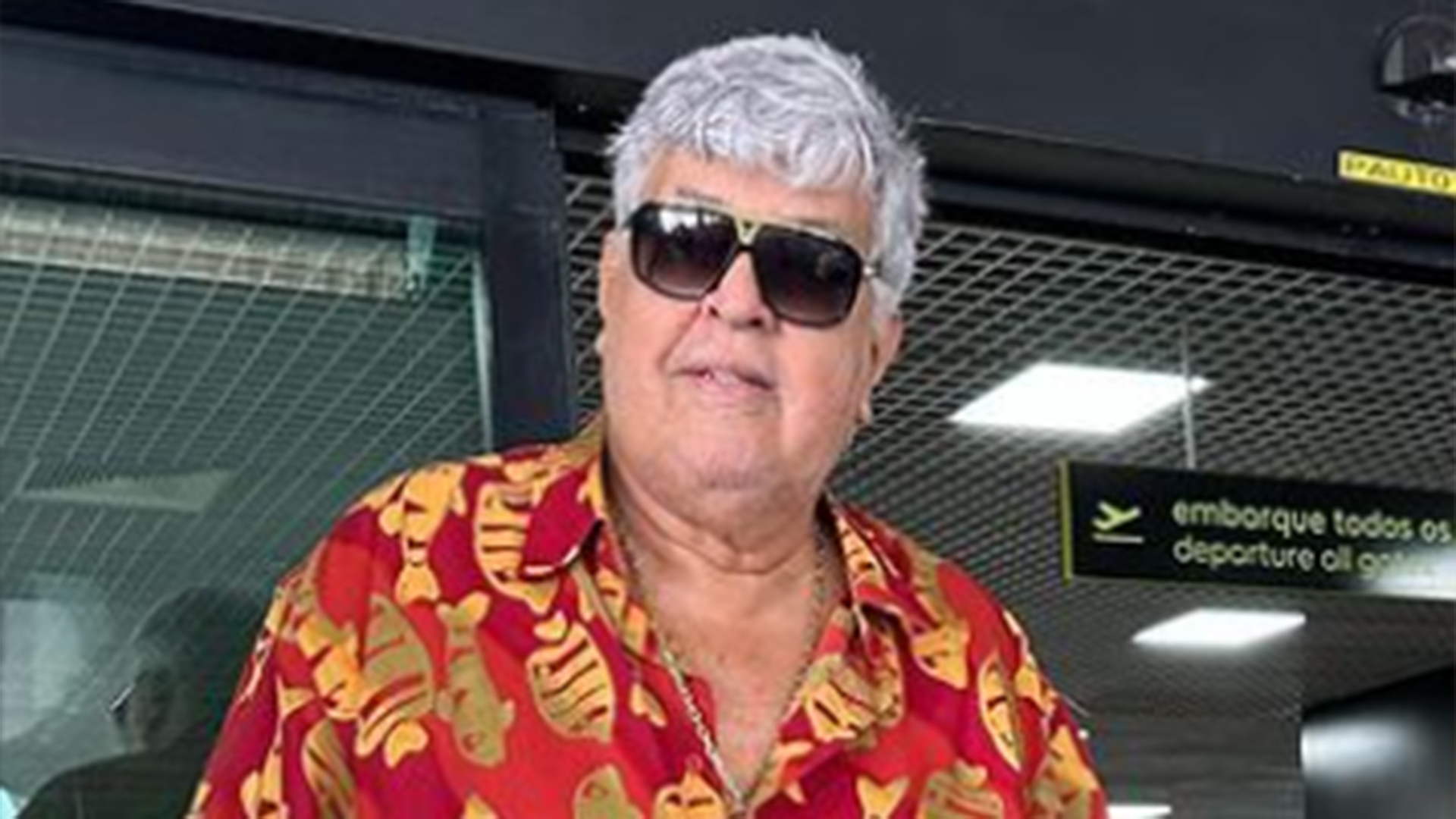 Sidney Magal teve um pequeno sangramento no cérebro, diz boletim médico