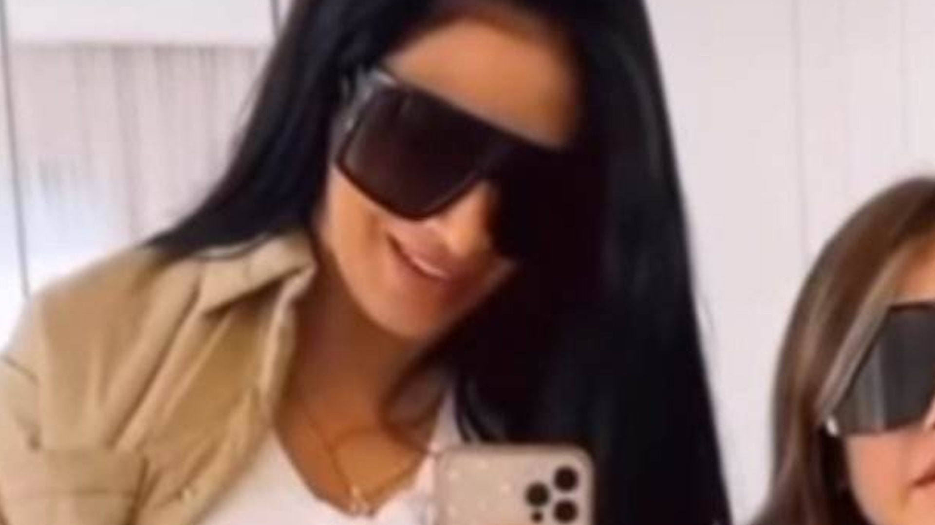 Cópia? Filha de Simaria combina look com a cantora e choca com estilo