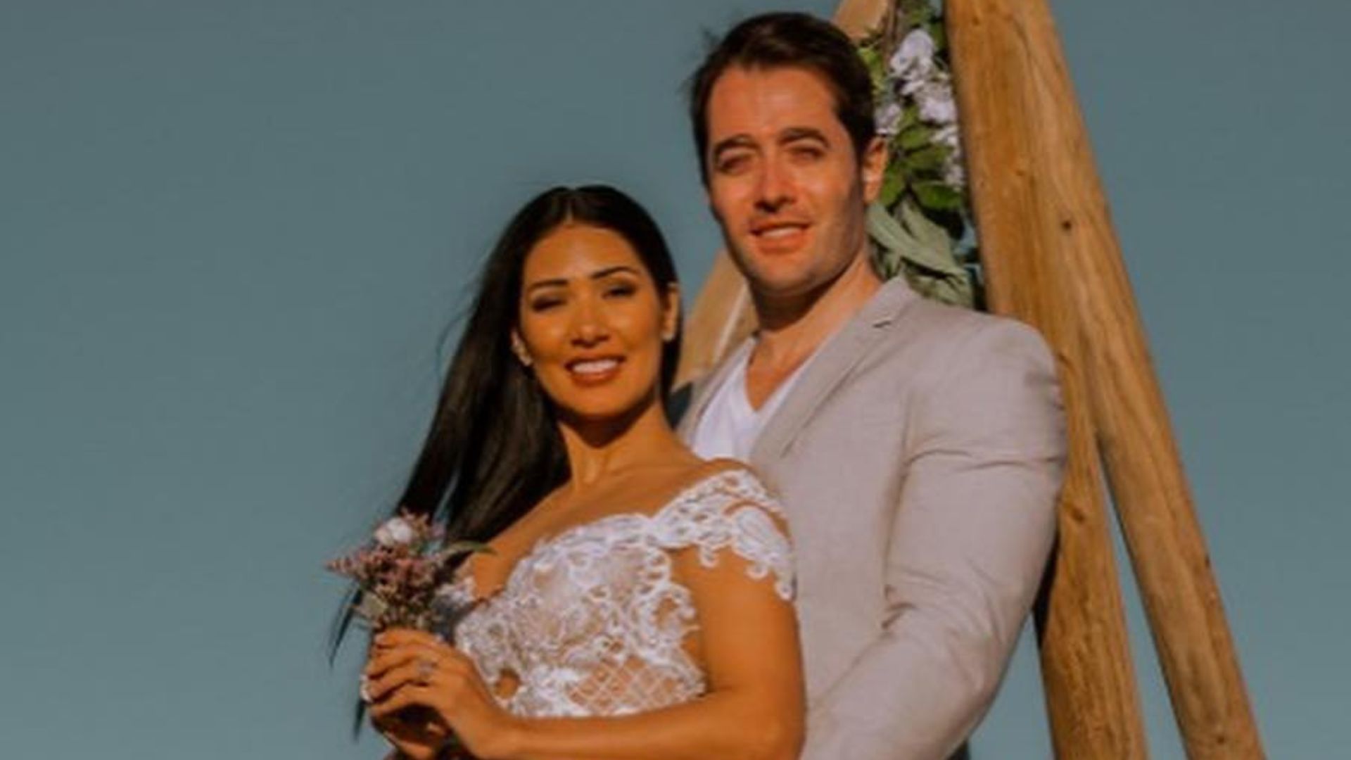 Relembre o fim conturbado do casamento de Simaria e Vicente Escrig