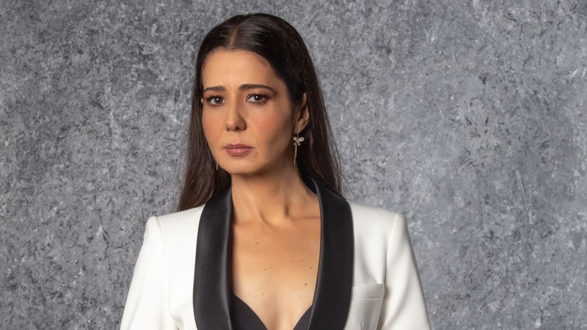 Atriz de Amor Perfeito revela dificuldades no início da carreira: ‘Sofri bullying’