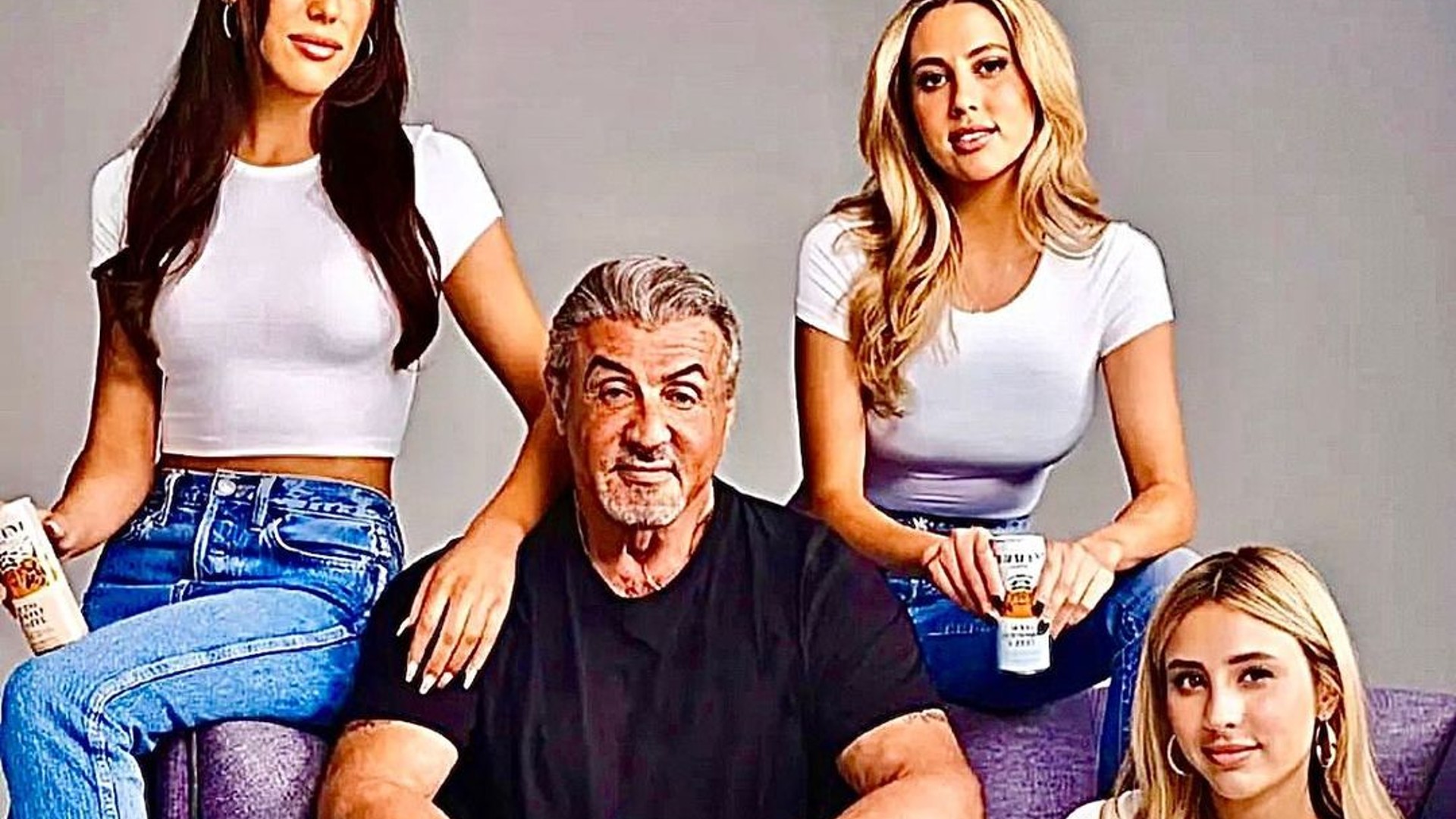 Sylvester Stallone é quem escreve as mensagens de término com os namorados das filhas