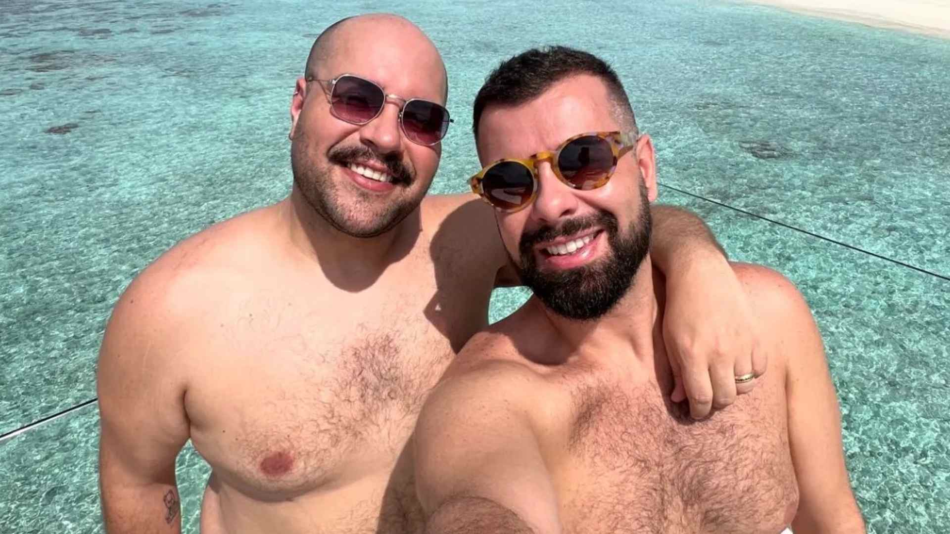 Tiago Abravanel abre álbum de fotos de viagem romântica com o marido, Fernando Poli