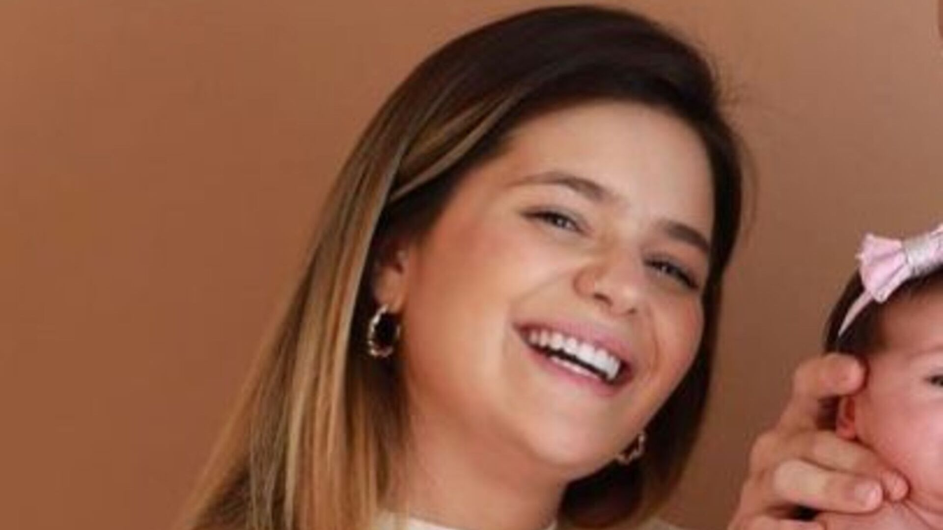 Mamãe de primeira viagem, Viih Tube esbanja alegria em fotos com a filha Lua