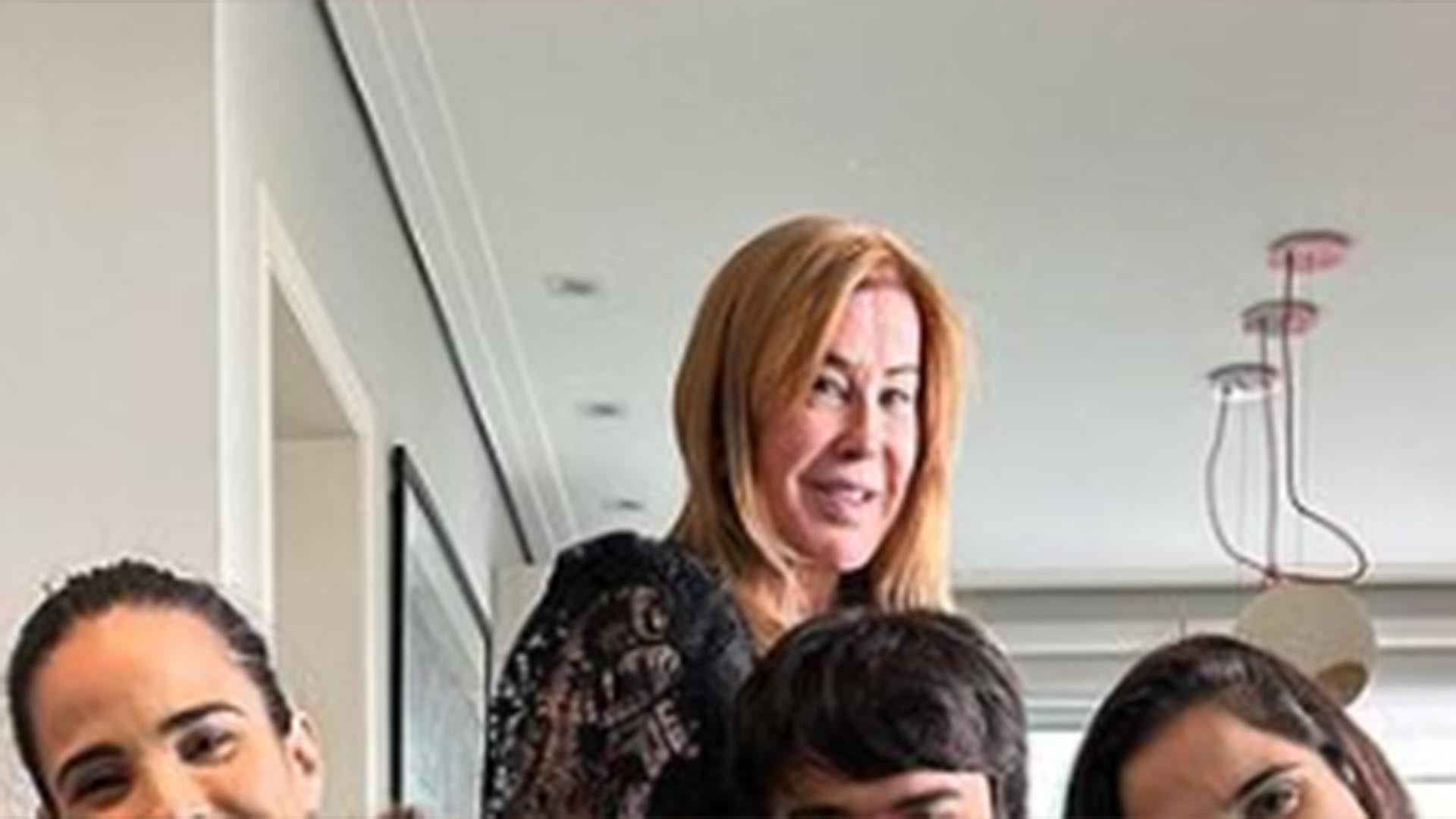 Zilu Camargo faz rara aparição com os filhos e netos: ‘Tudo para mim’