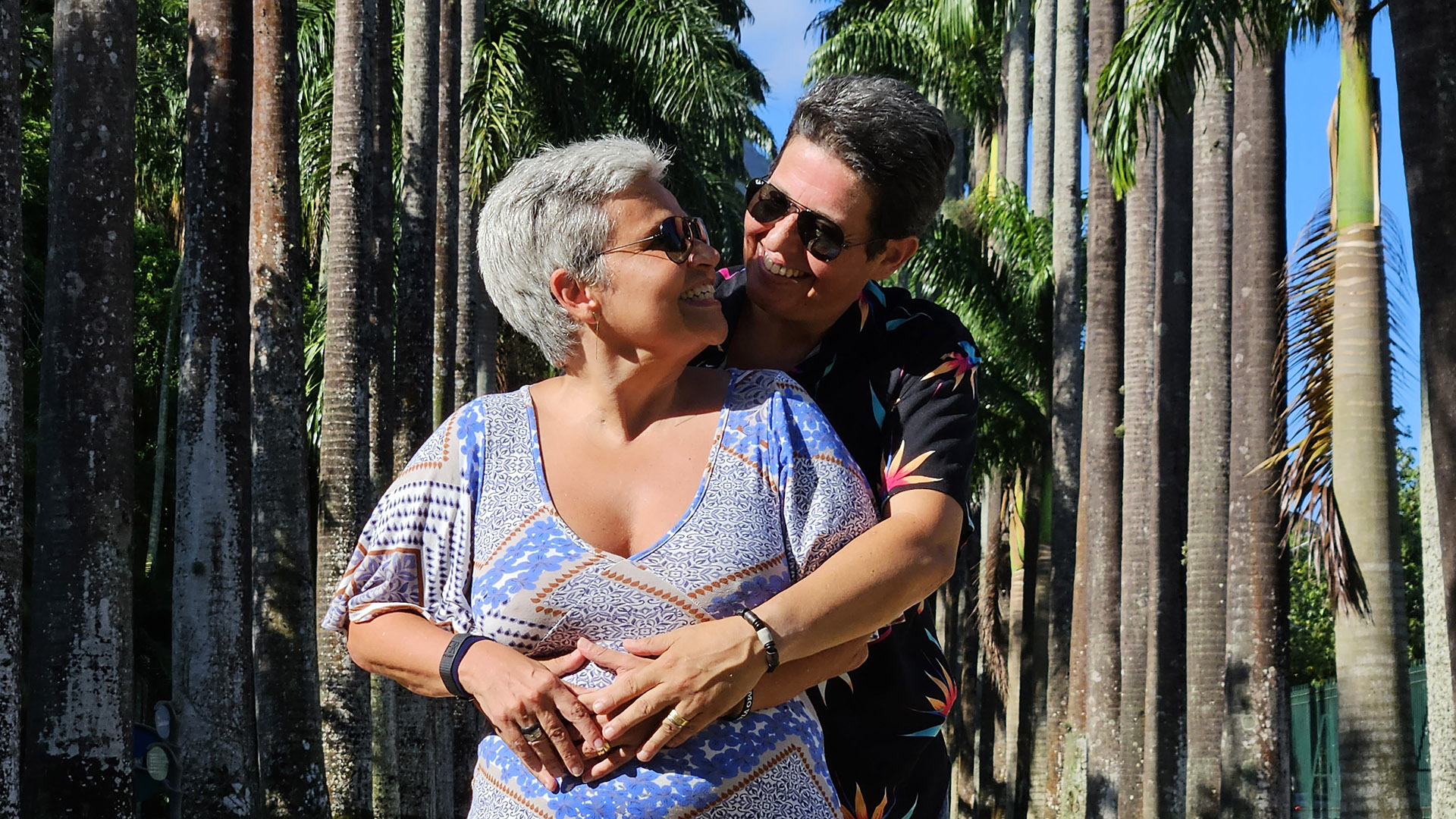 Claudia Rodrigues curte passeio romântico com a namorada no Rio de Janeiro