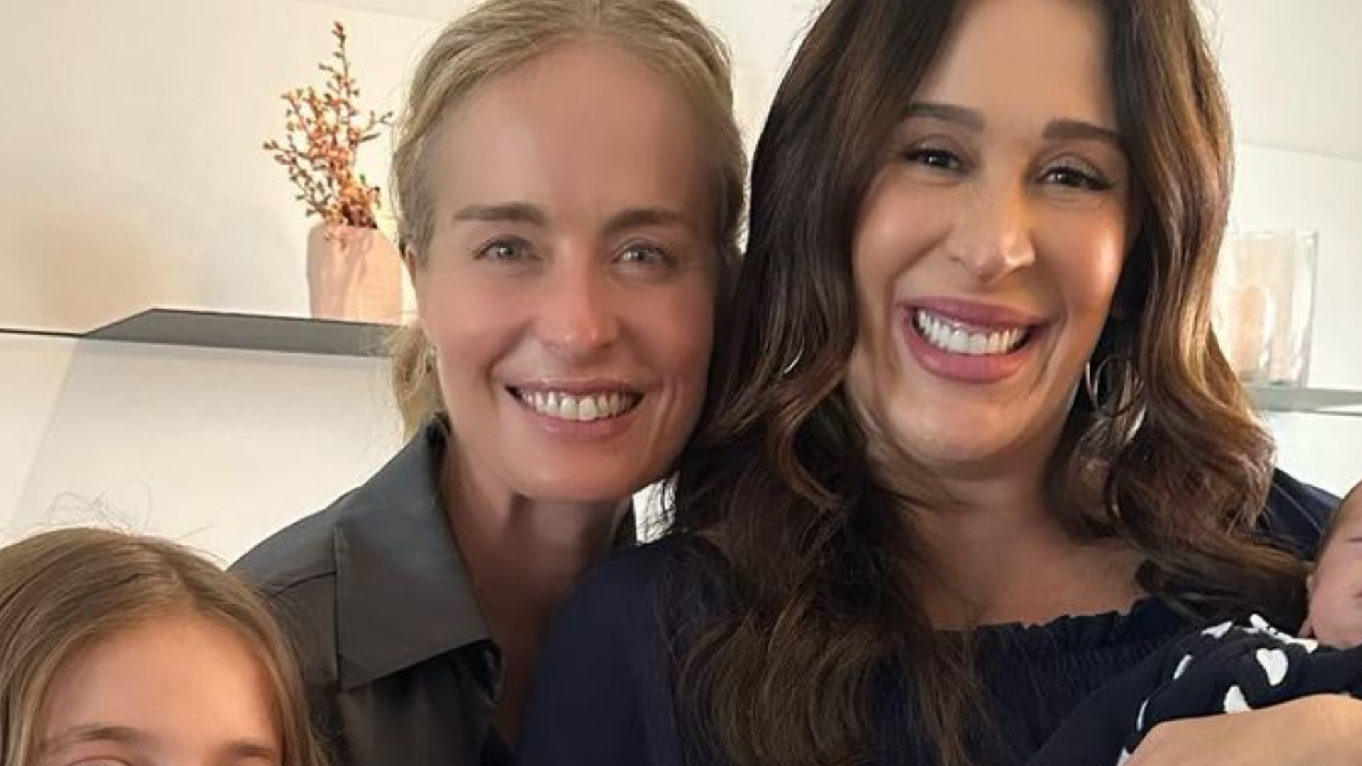 Angélica mostra encontro da filha com filho de Claudia Raia: ”Apaixonada”