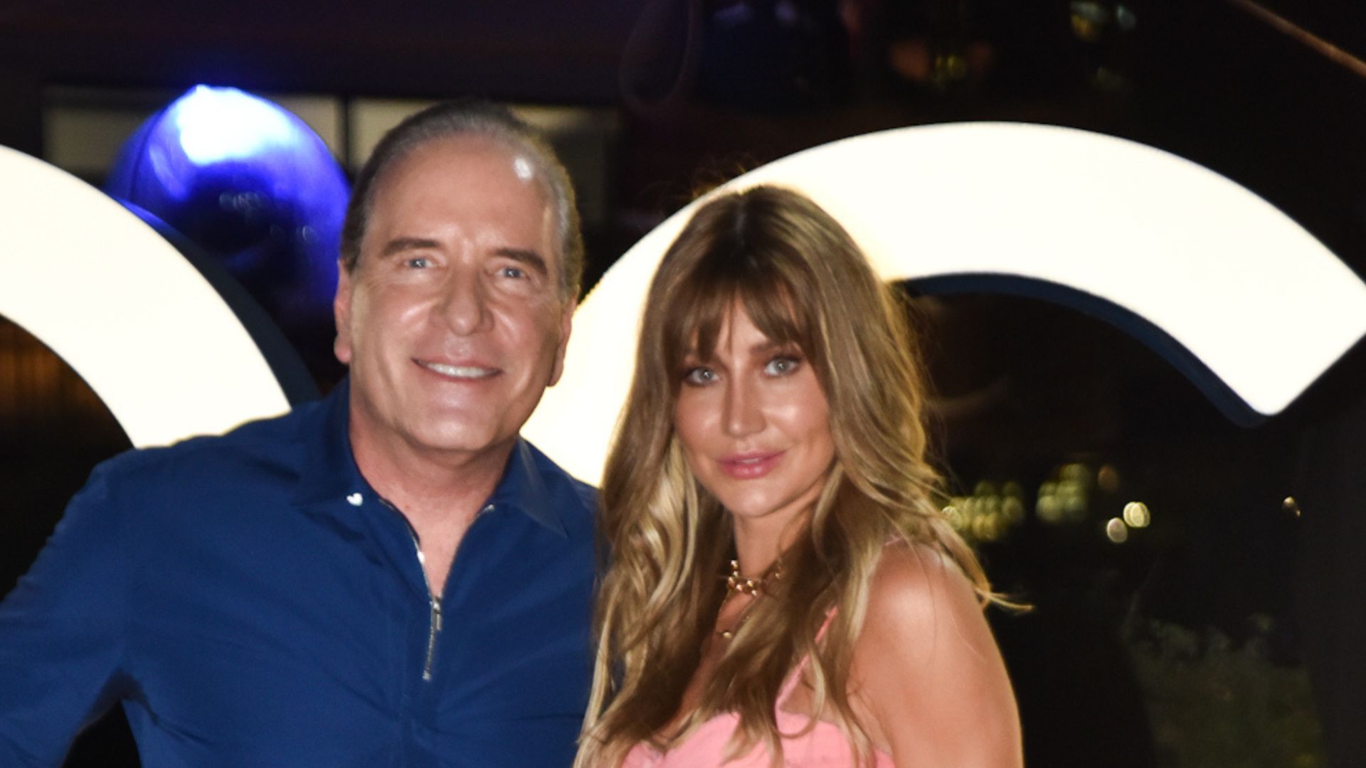 Aparência da esposa de Roberto Justus em evento de gala surpreende: “Não acredito”