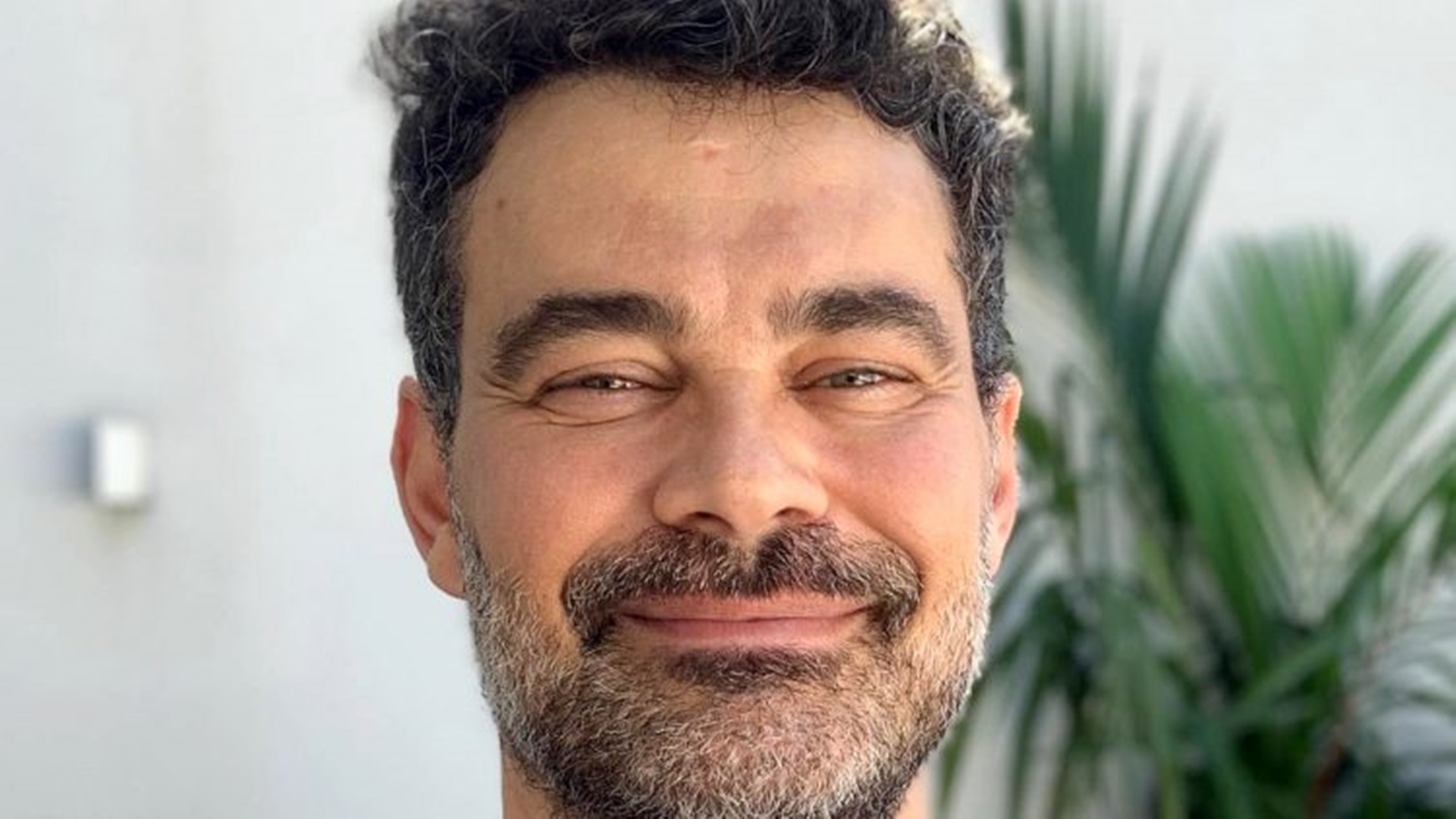 Carmo Dalla Vecchia rebate críticas ao longo da carreira: ‘Terapia’