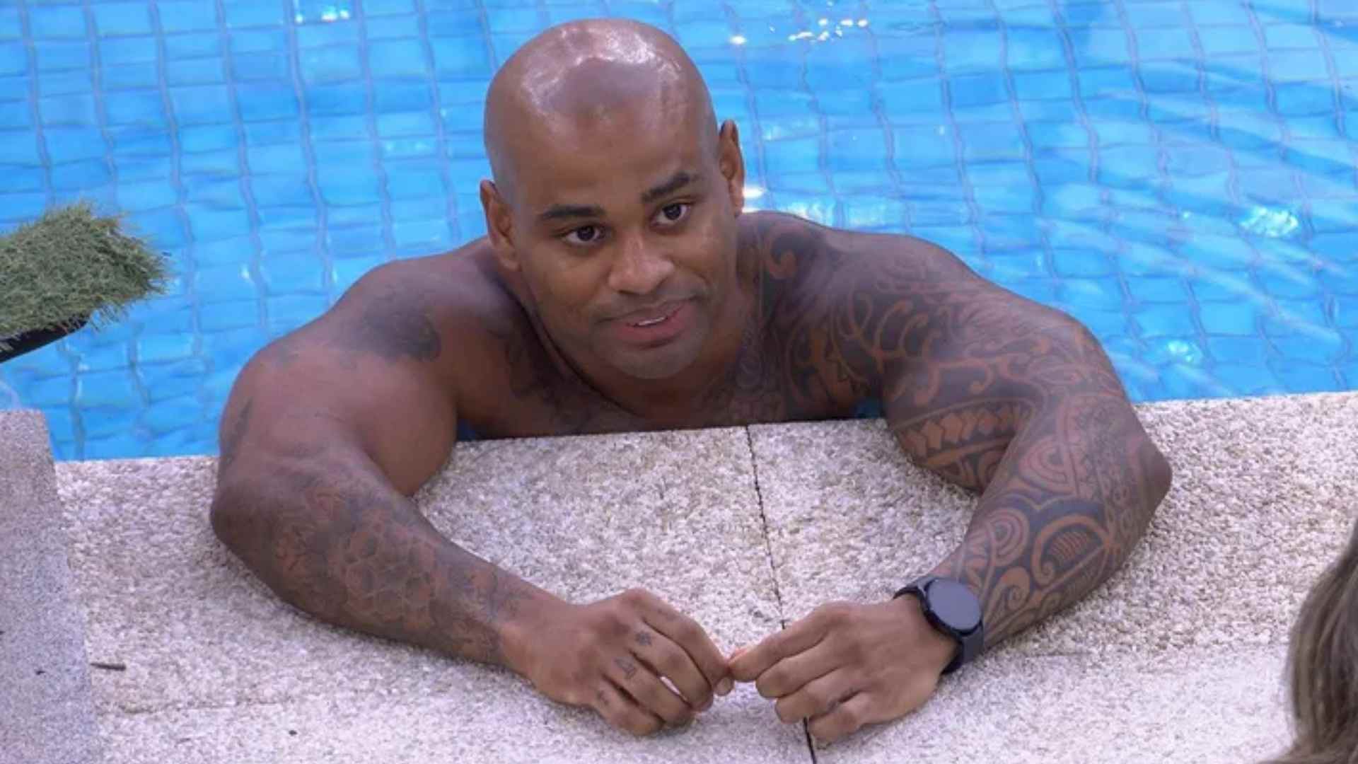 BBB 23: Cezar Black surpreende ao entregar aproximação com sister