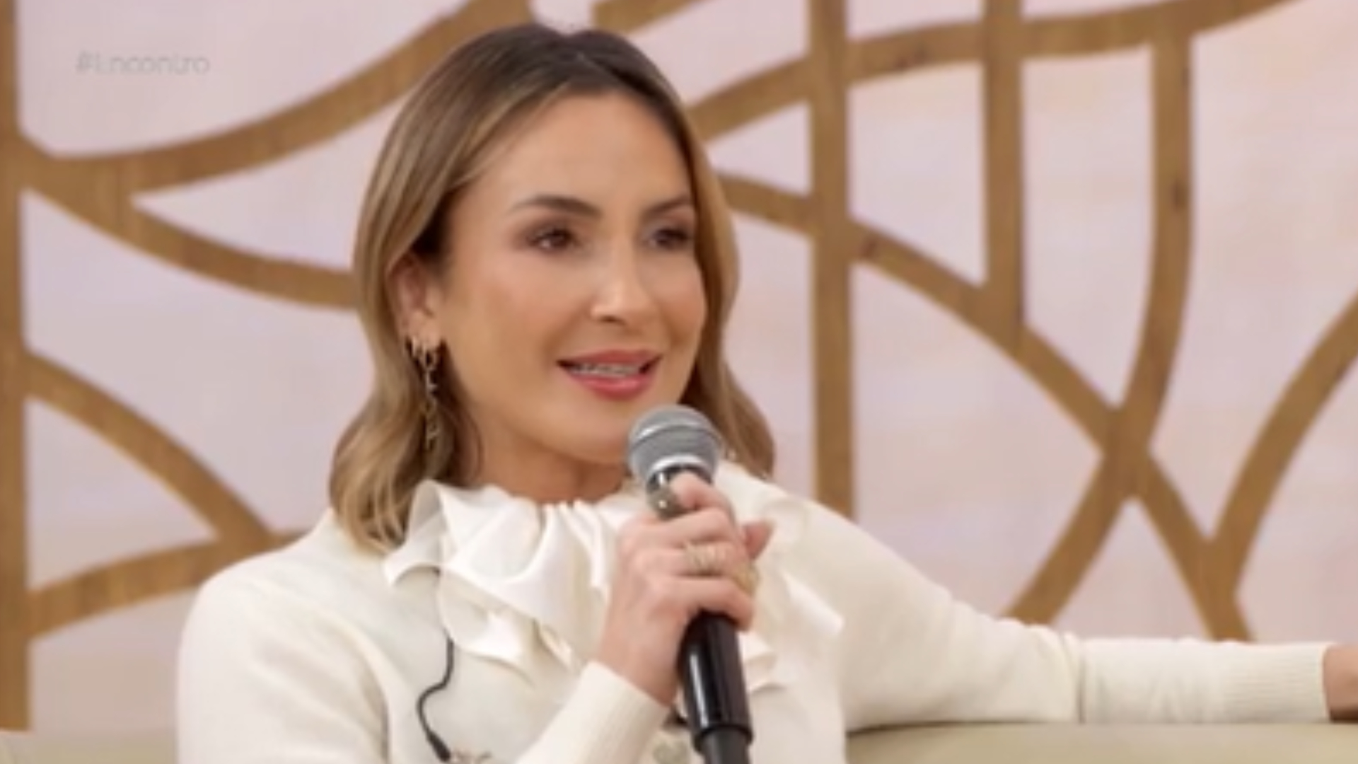 Claudia Leitte relembra caso de assédio que viveu com a mãe: ”Tremor na alma”