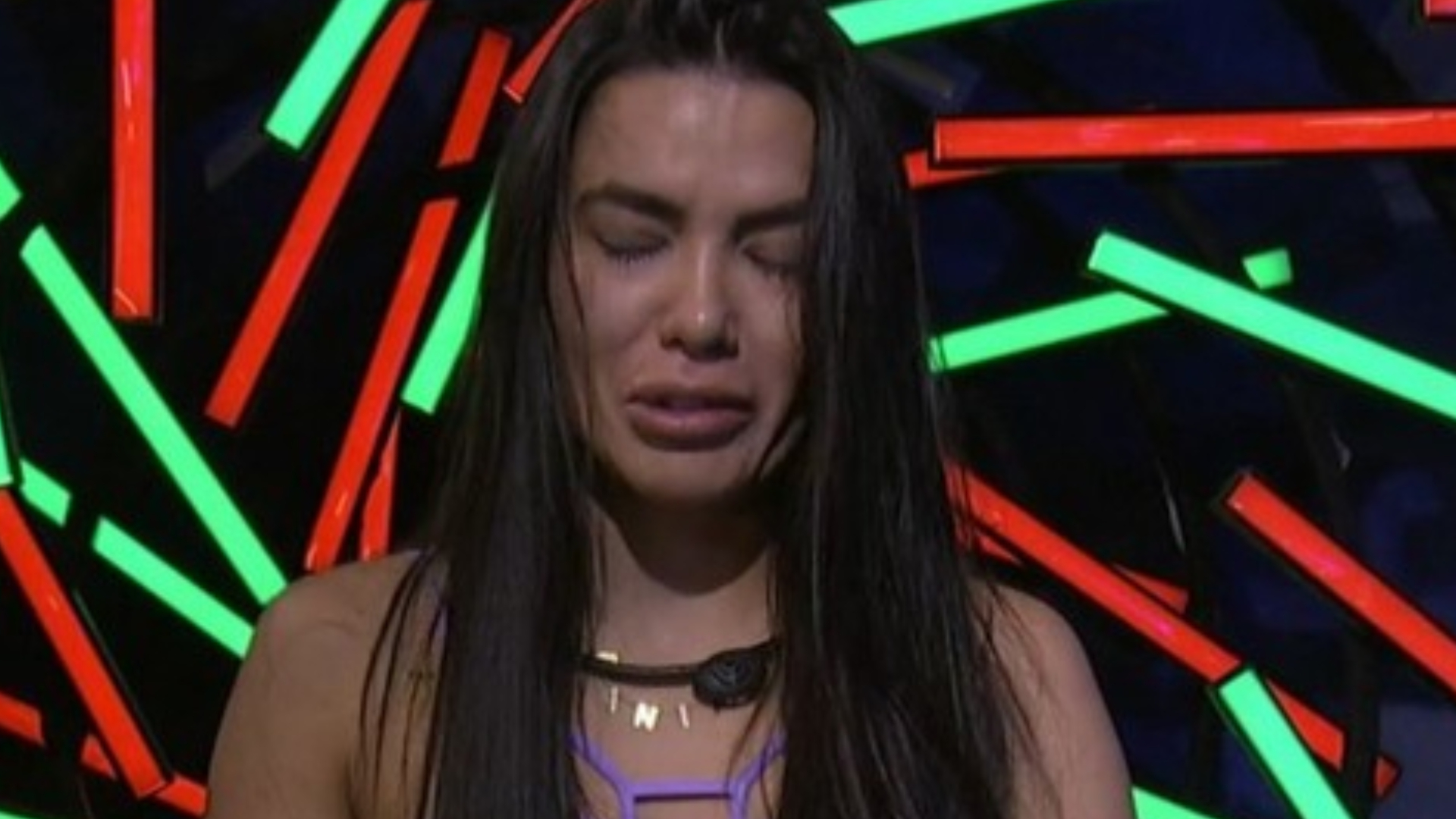 BBB 23: Dania Mendez chora no confessionário após eliminações: ”Pessoas boas”