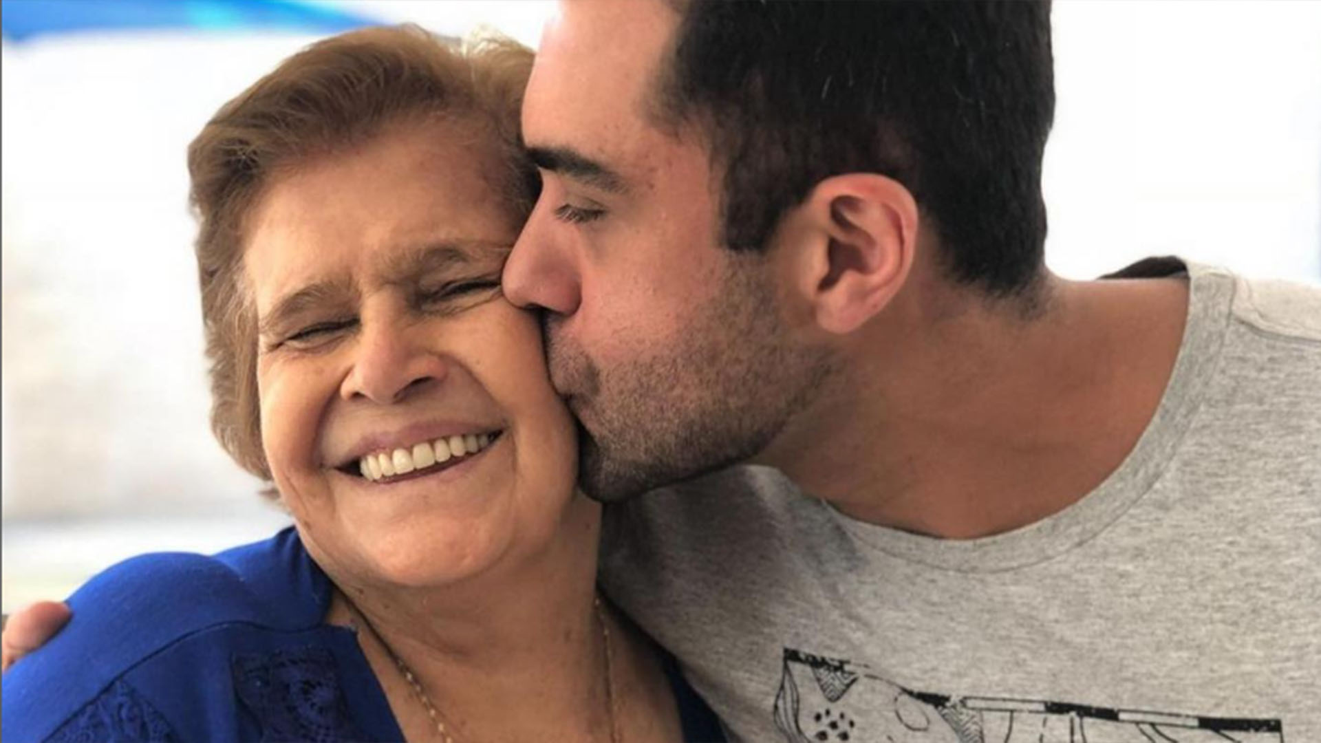 Filho de Leandro se despede da avó: ‘Vai encontrar seu filho’