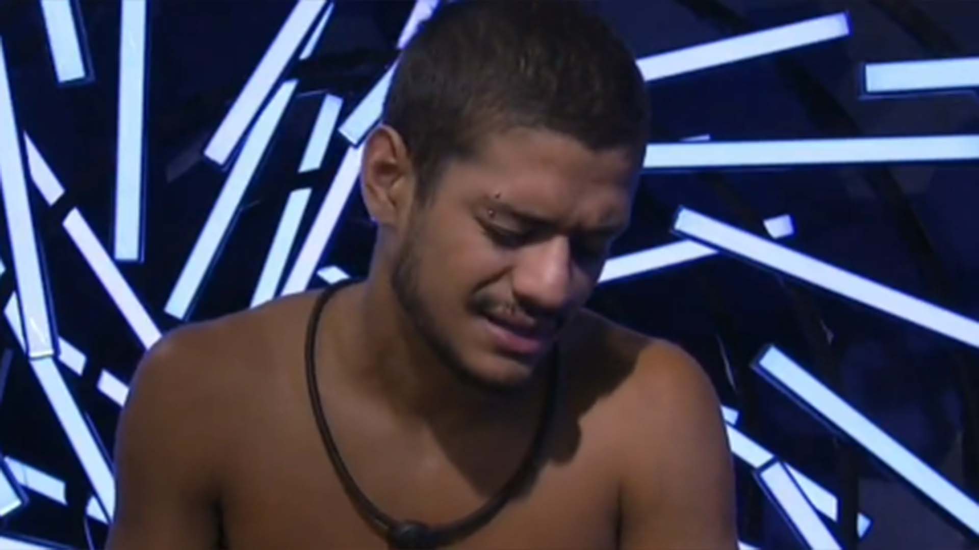 BBB 23: Gabriel Santana reclama da comida do reality: ‘Incomodar demais’