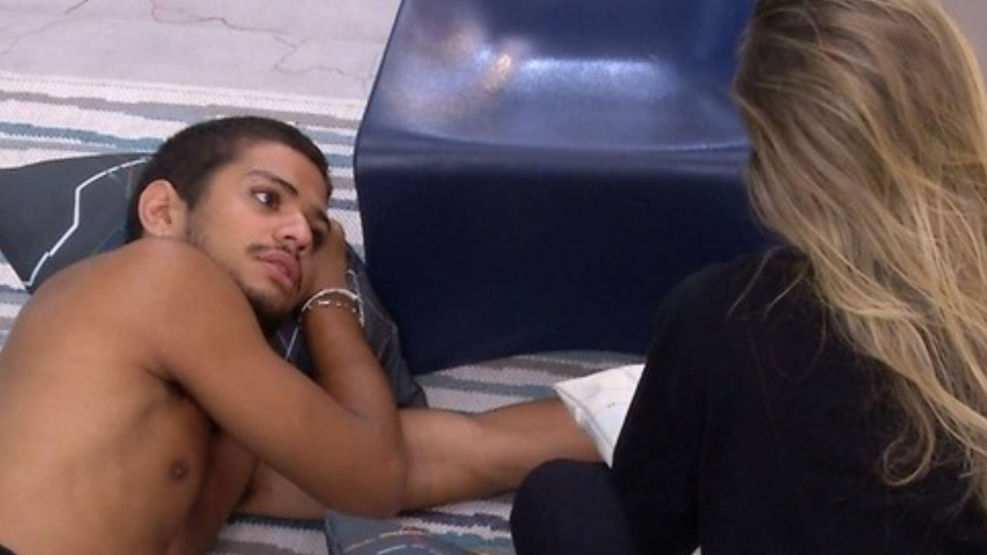 BBB 23: Apaixonado? Gabriel Santana promete defesas a Bruna: ”Fofo”