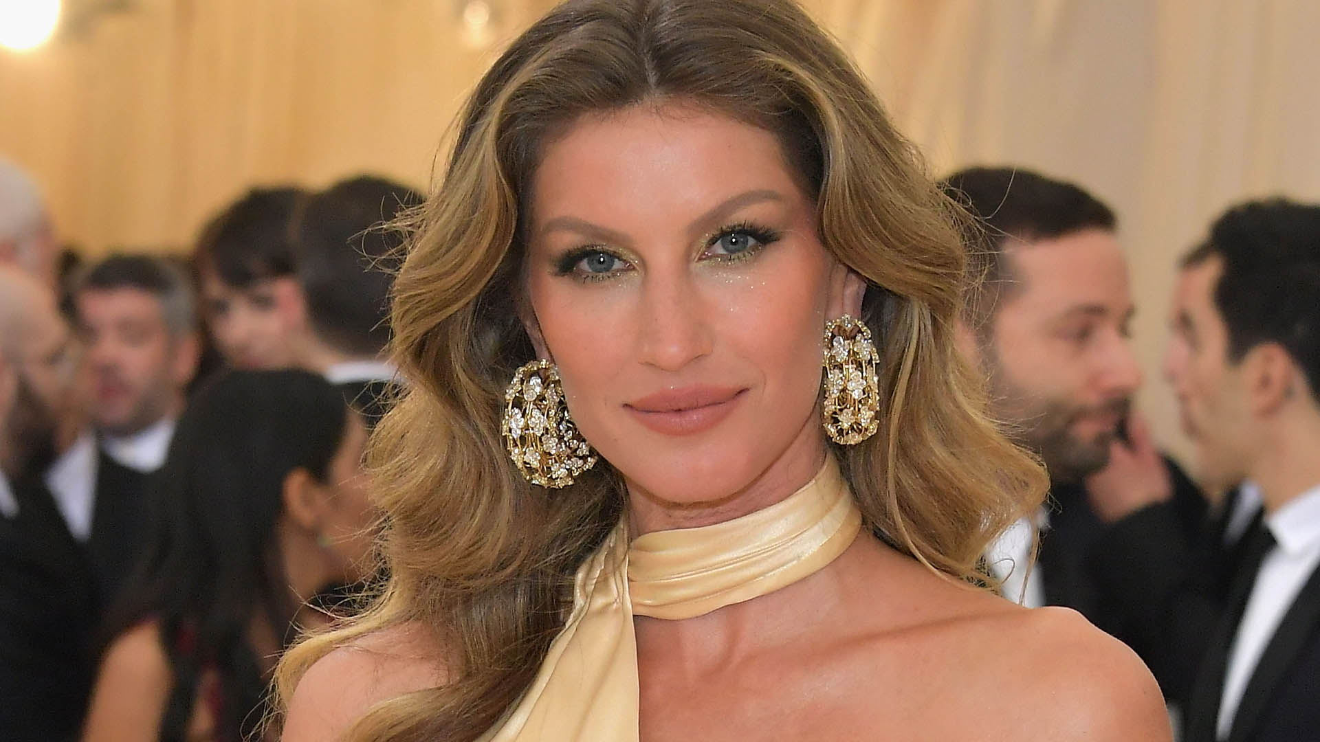 Gisele Bündchen rompe o silêncio sobre boatos de affair com amigo do ex-marido