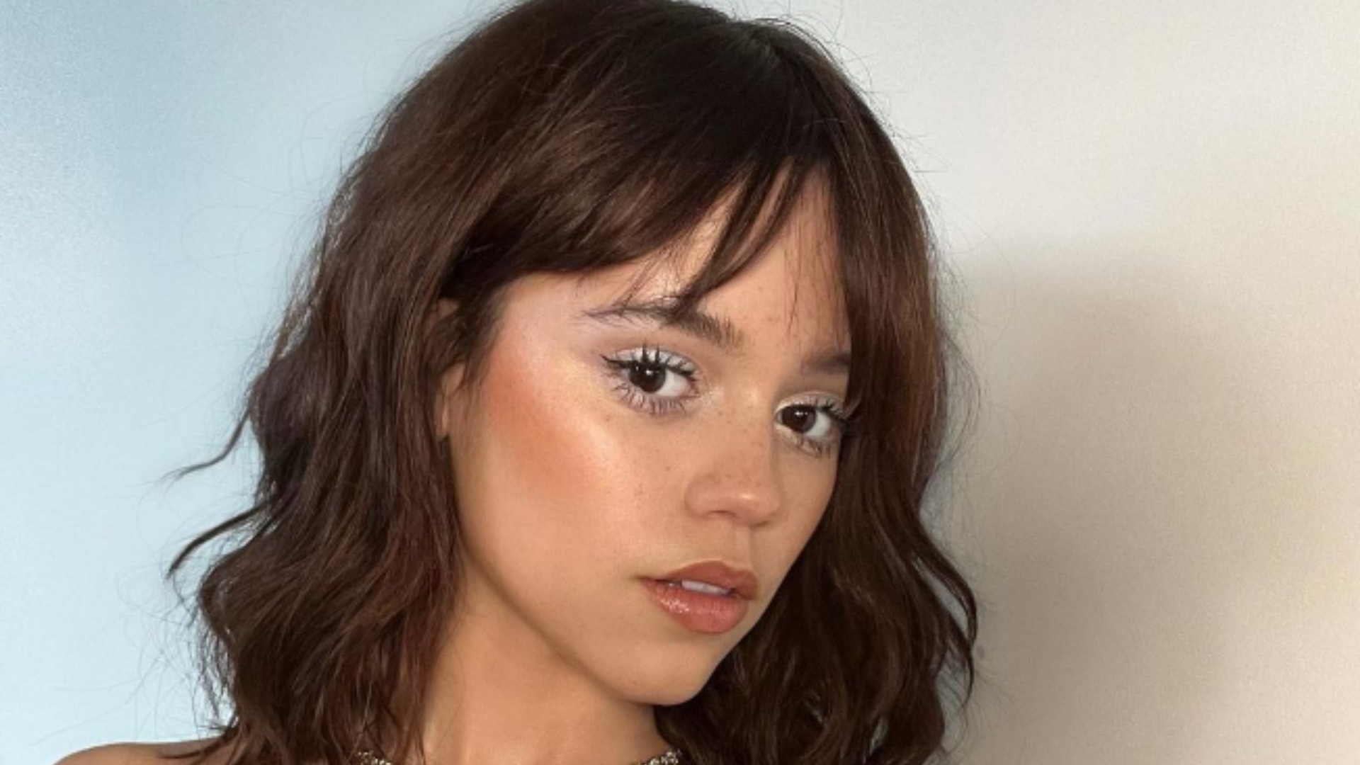 Jenna Ortega critica Wandinha e revela não querer ser conhecida por personagem