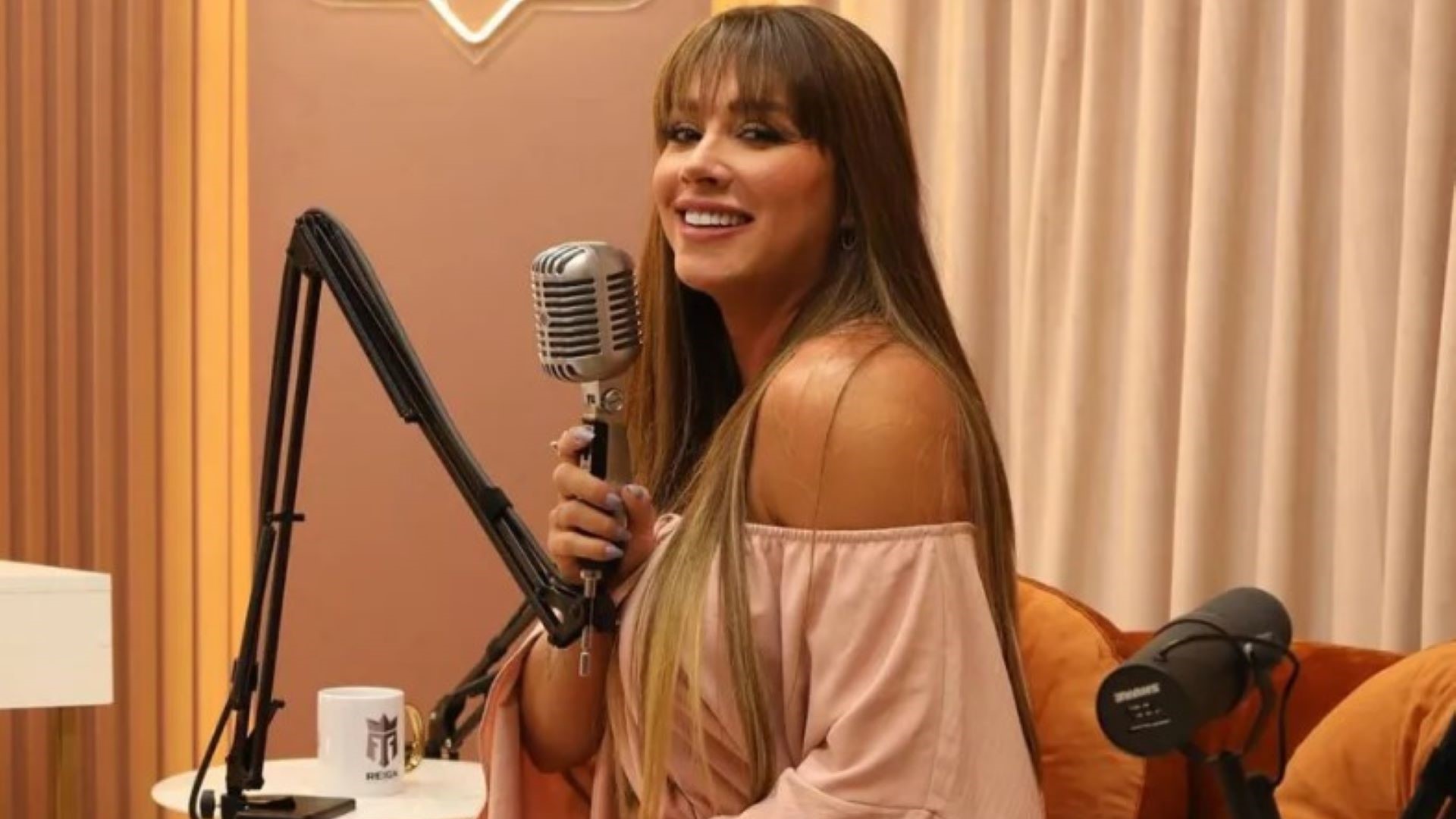 Juju Salimeni diz porque desistiu de ser apresentadora: “fúteis”