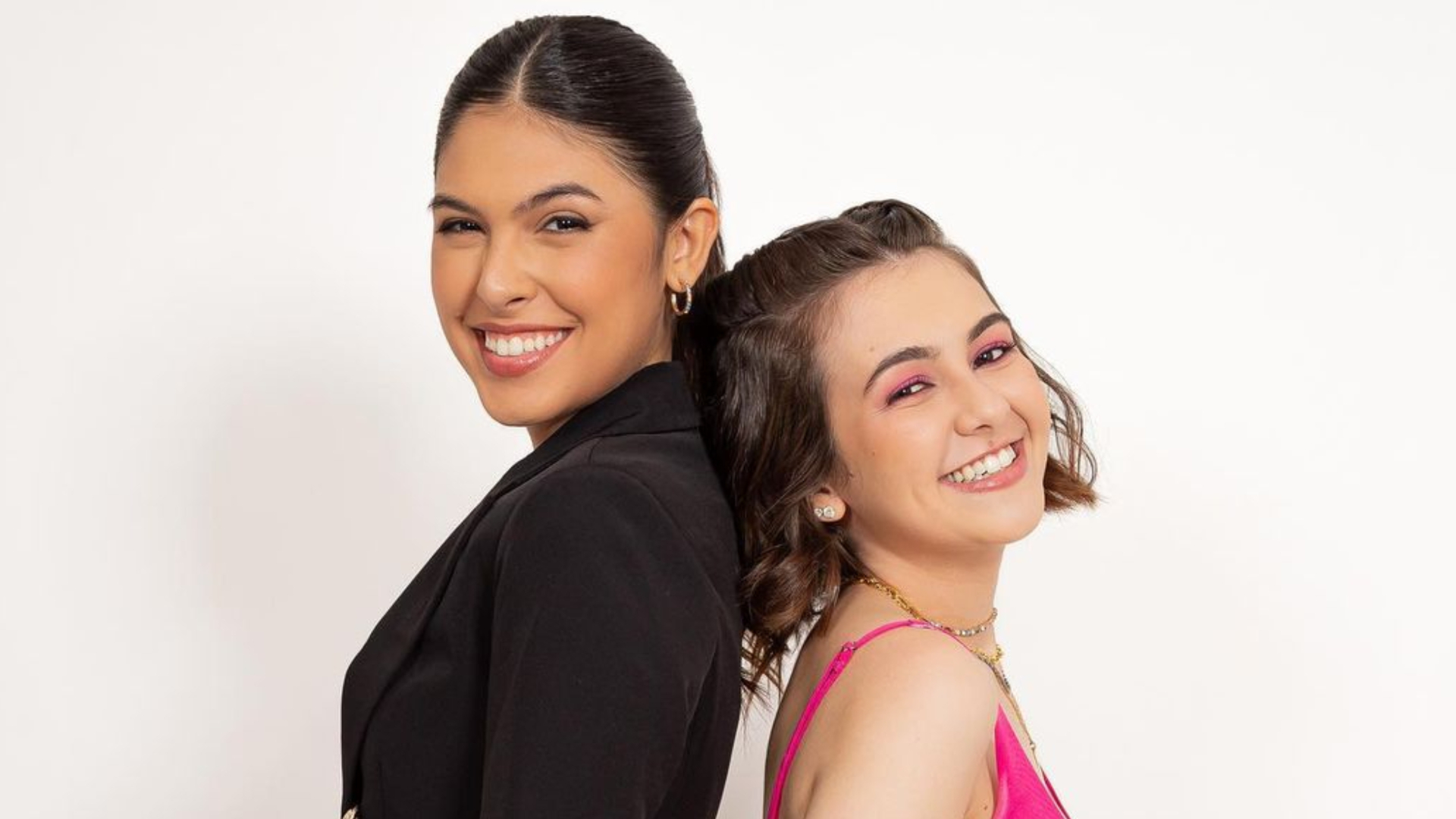Klara Castanho lança podcast ao lado de Fernanda Concon