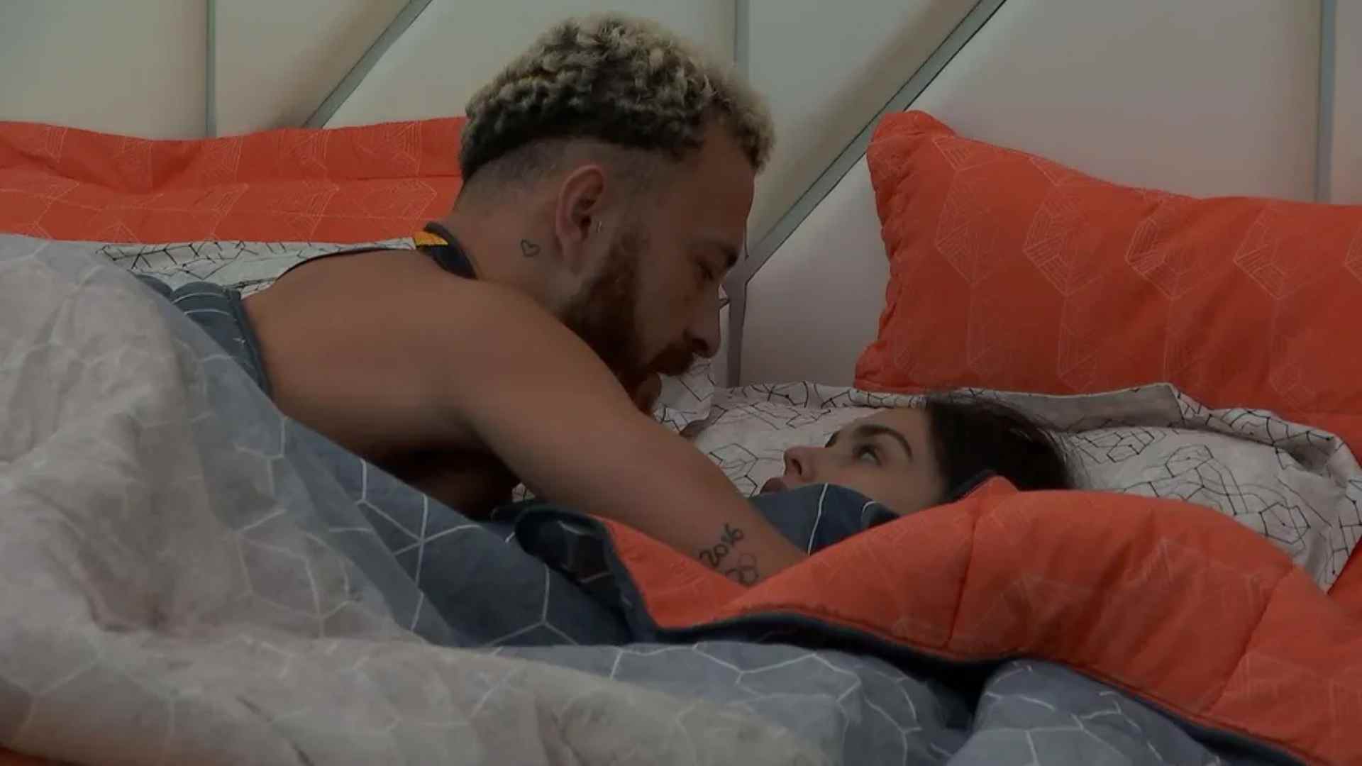 BBB 23: Larissa se irrita após Fred declarar torcida para sister na Prova do Anjo
