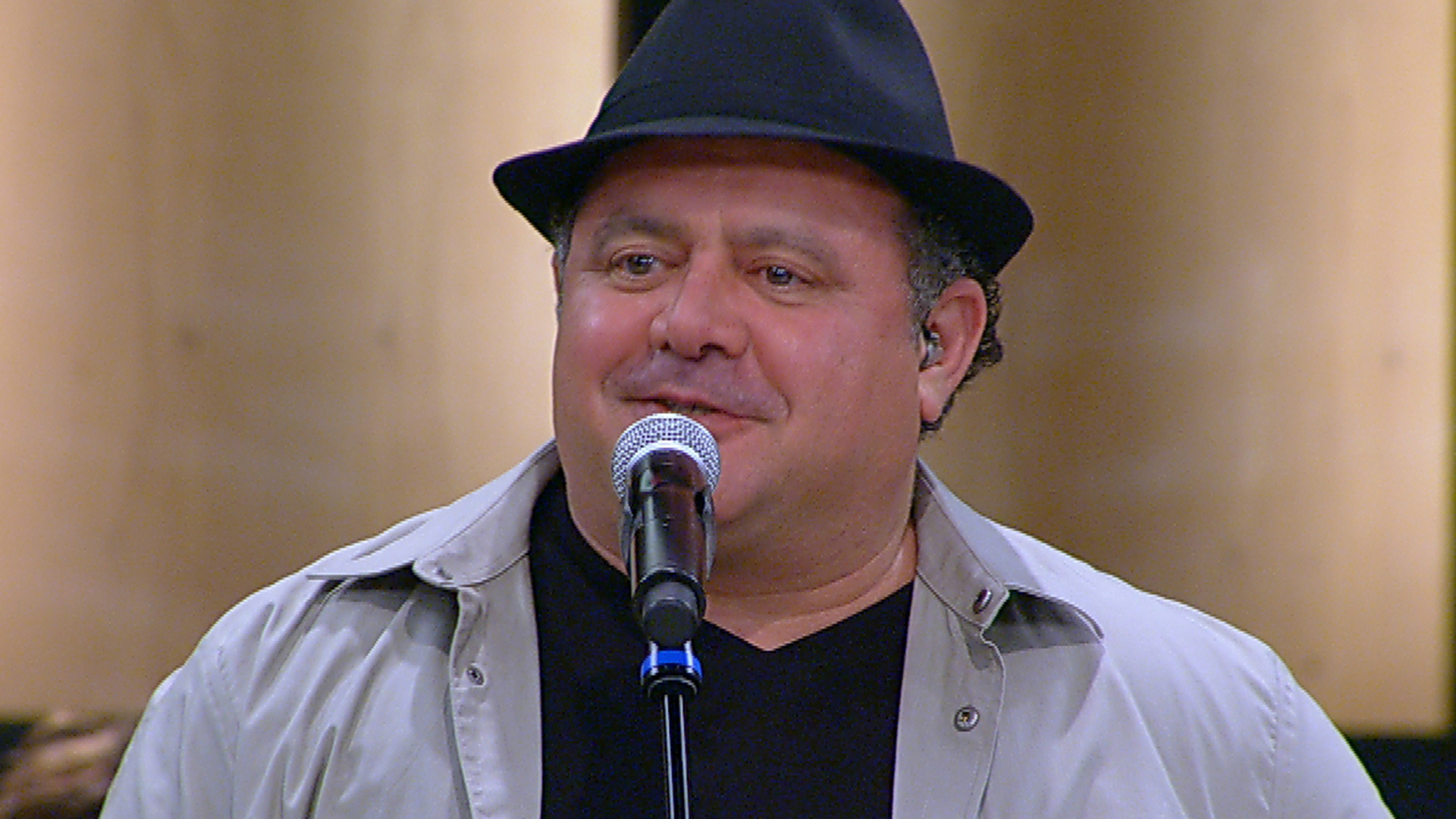 Leo Jaime descobre ‘cisto maior que o rim’