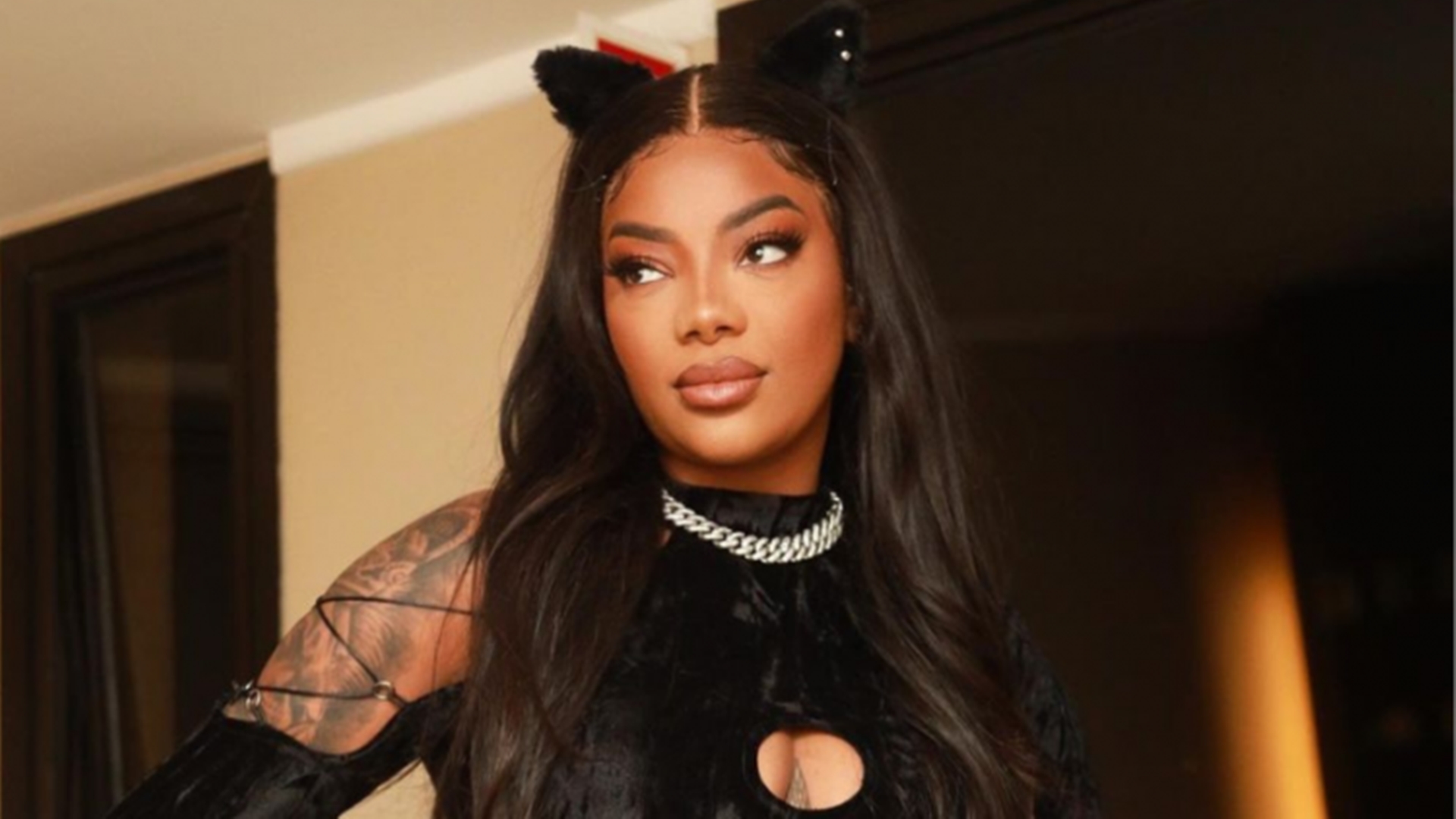 Por que Ludmilla apagou fotos? Entenda estratégia da cantora