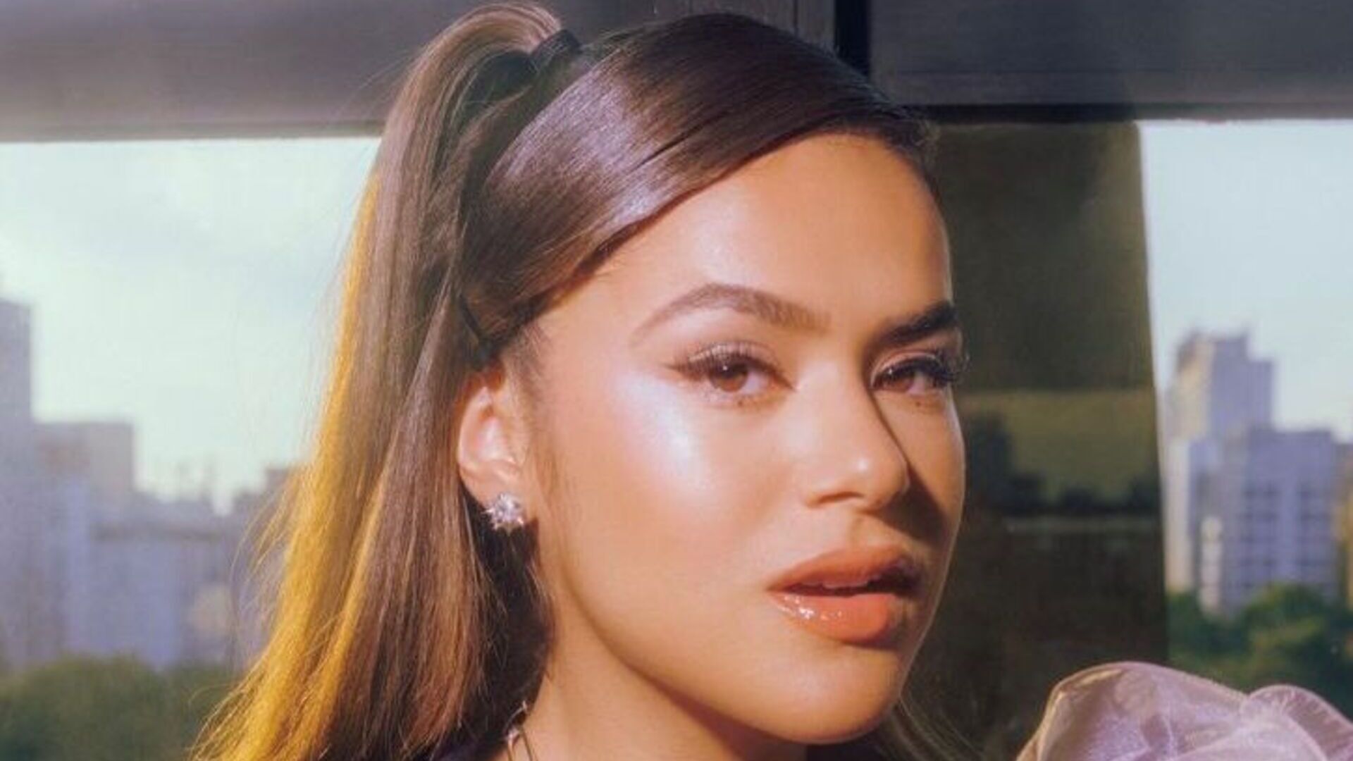 Maisa Silva surge deslumbrante ao compartilhar look elegido para segundo dia de Lollapalooza