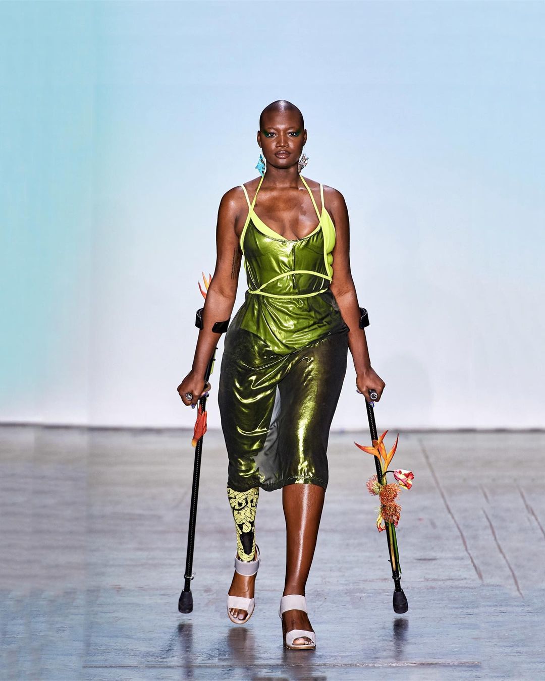 Mama Cax na semana de moda de Nova York (Foto: Reprodução/Instagram)
